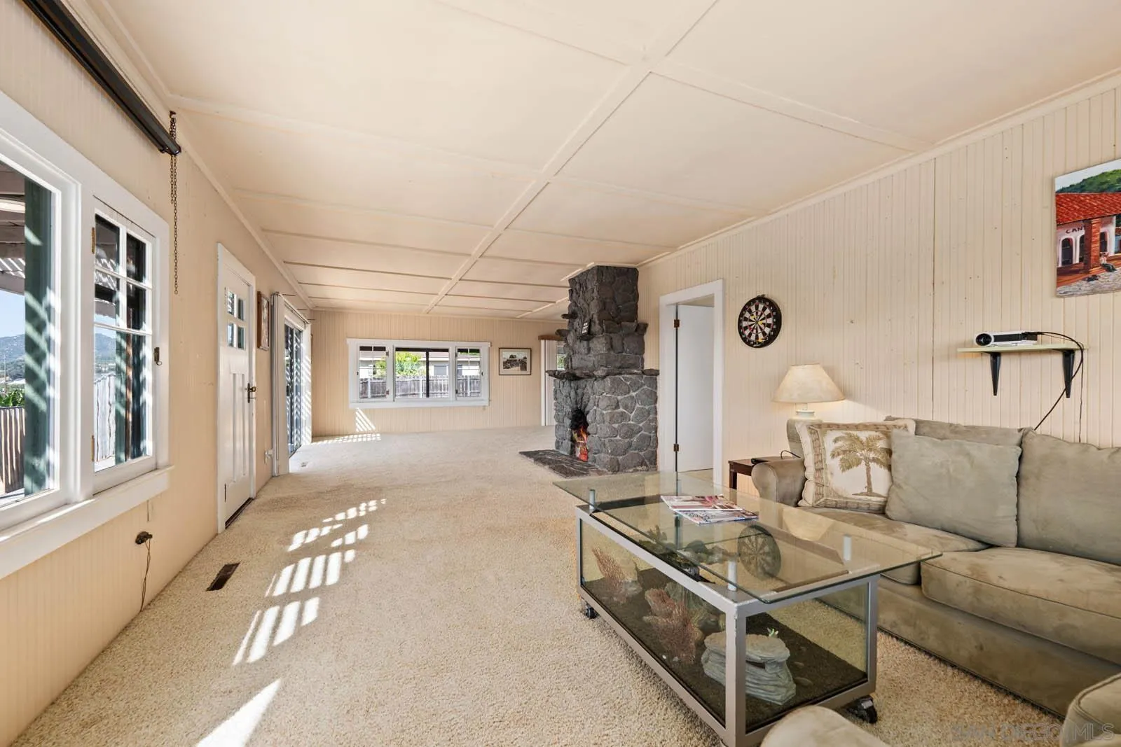 https://cdn.realtyfeed.com/cdn/127/250028867/2043843b382422931baf6a45a5b7c848.webp
