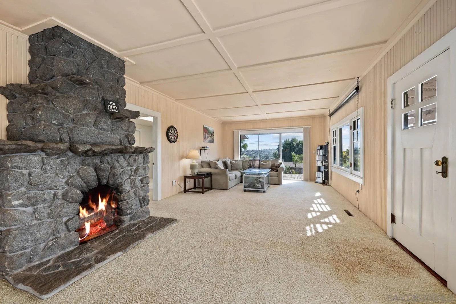 https://cdn.realtyfeed.com/cdn/127/250028867/6d21f98bc887c558621e95ad648ab5a3.webp