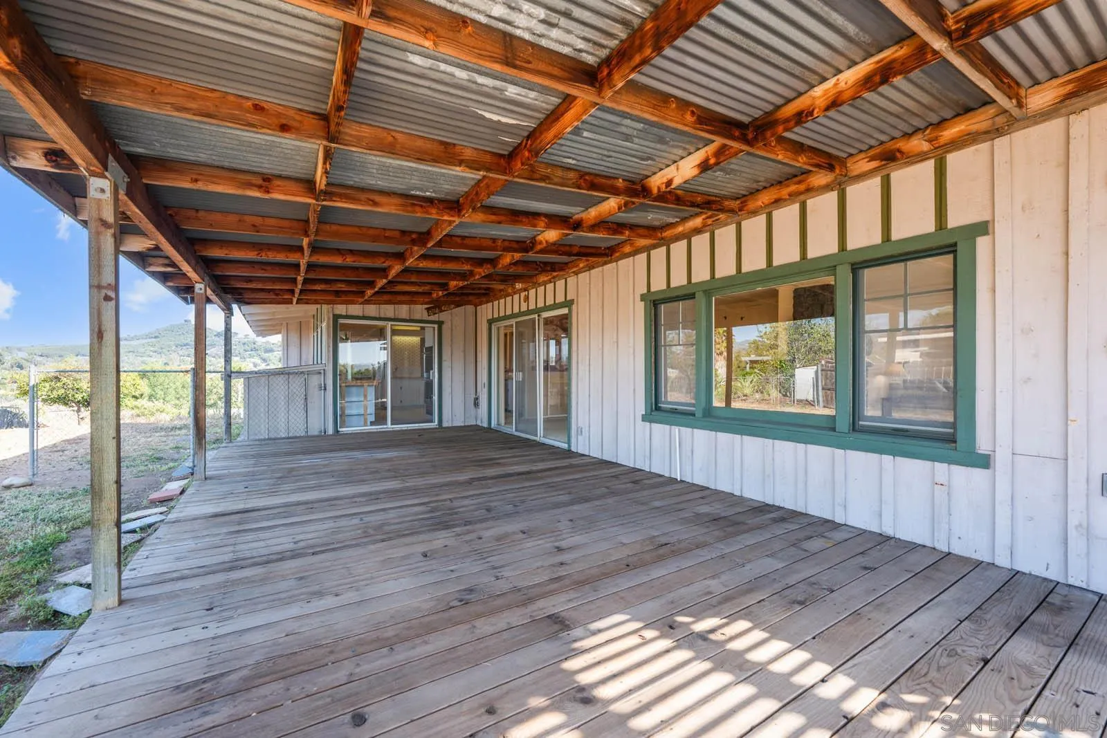 https://cdn.realtyfeed.com/cdn/127/250028867/b843869124851563c74e4117585f7077.webp