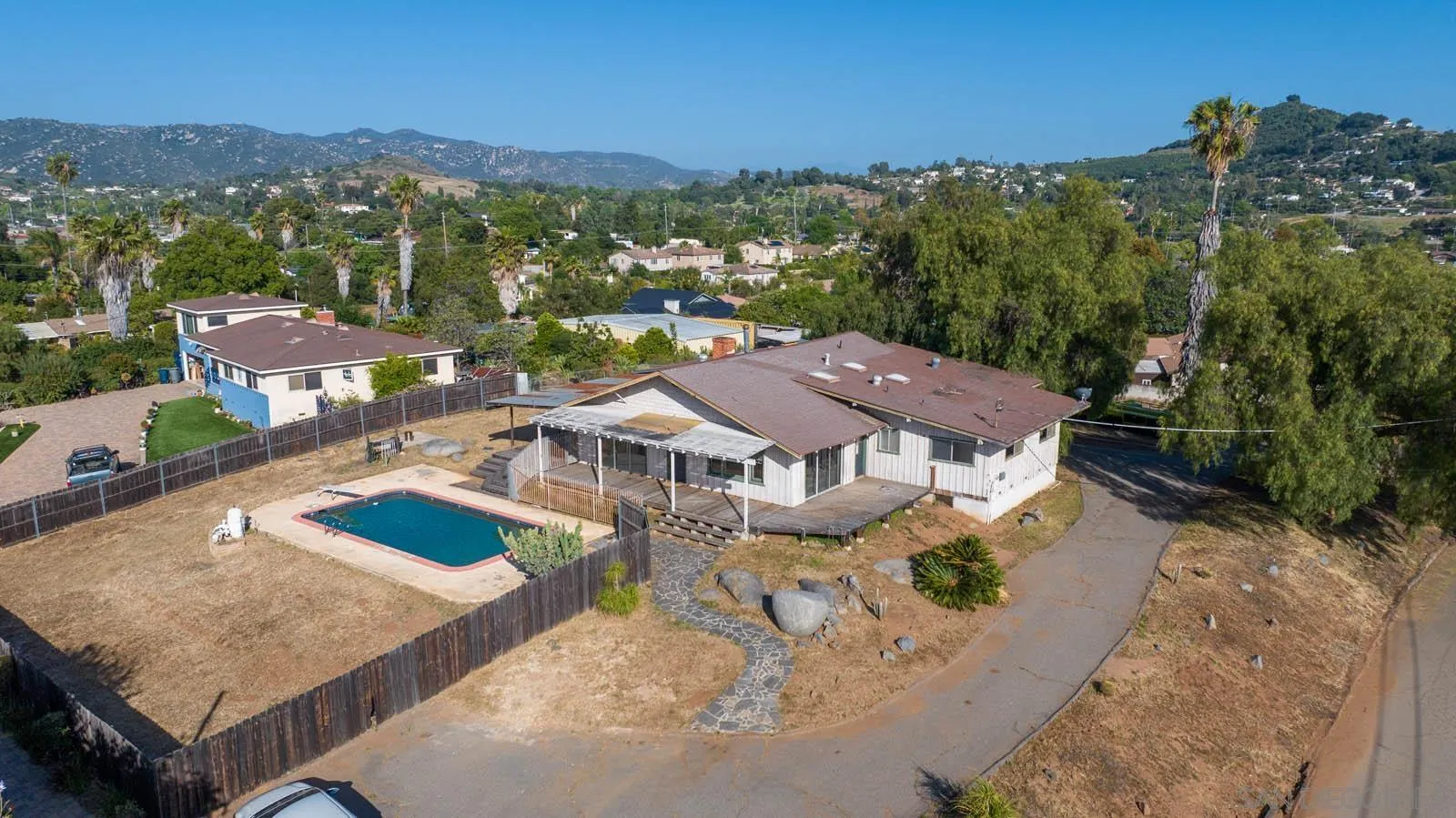 https://cdn.realtyfeed.com/cdn/127/250028867/e9064c8098e7b73009706f454e777ad5.webp