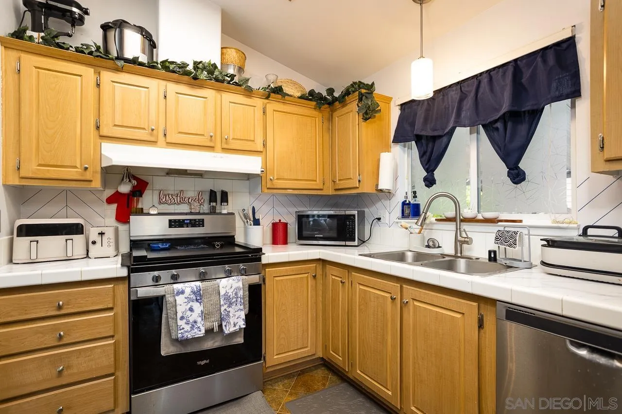 https://cdn.realtyfeed.com/cdn/127/250028878/287437e8077817397d13786f0537dde7.webp