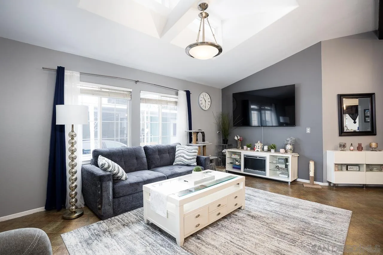 https://cdn.realtyfeed.com/cdn/127/250028878/68281e7bba9ba231336888bcd95cca9e.webp