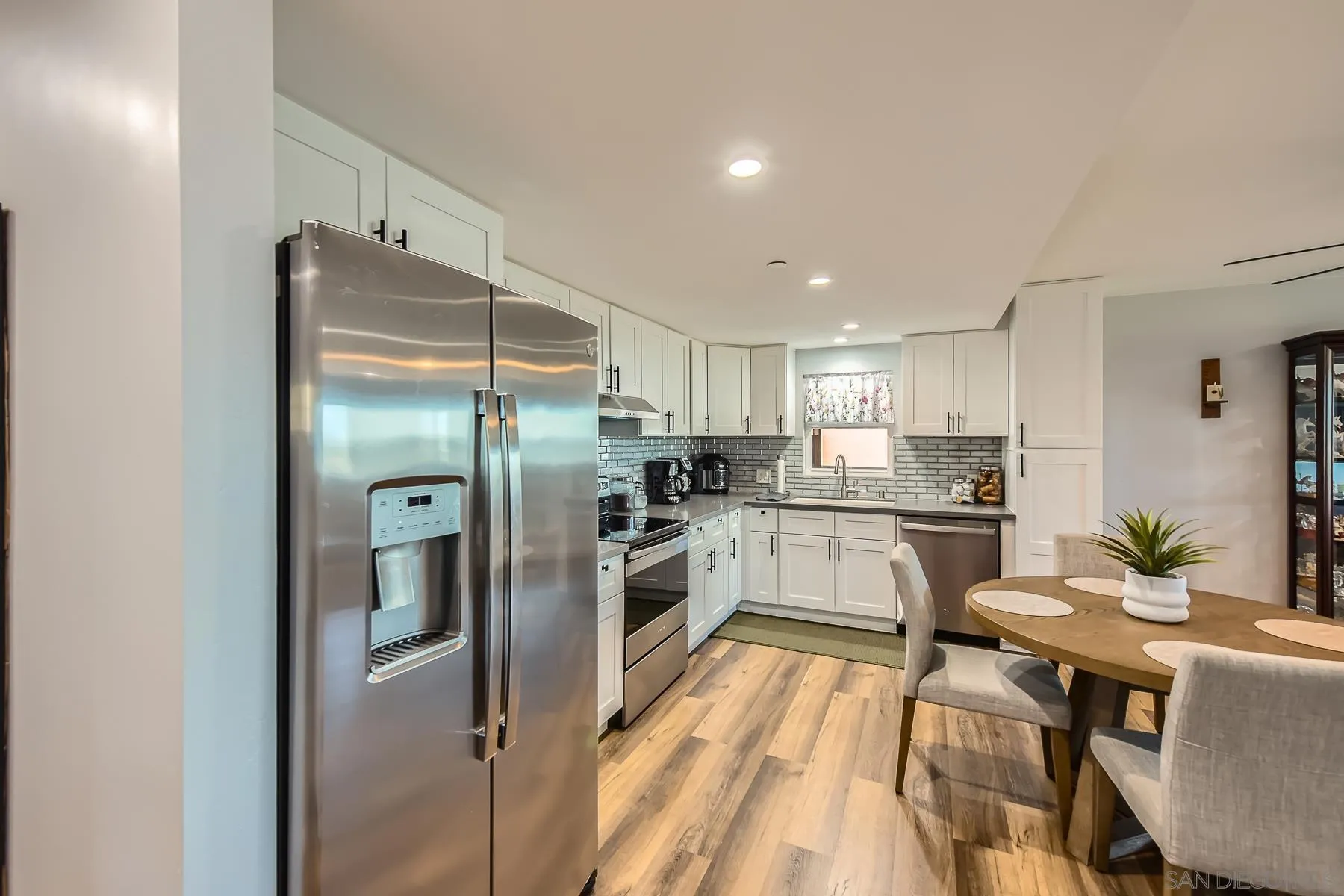 https://cdn.realtyfeed.com/cdn/127/250028907/0e333946294337d559cbc671ee7c9f3a.webp
