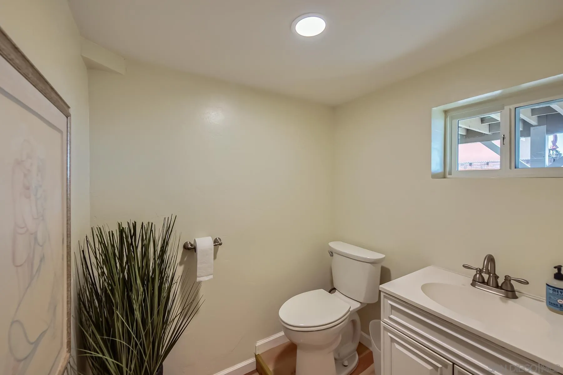 https://cdn.realtyfeed.com/cdn/127/250028907/180fd656861aaa3808406e6249618591.webp