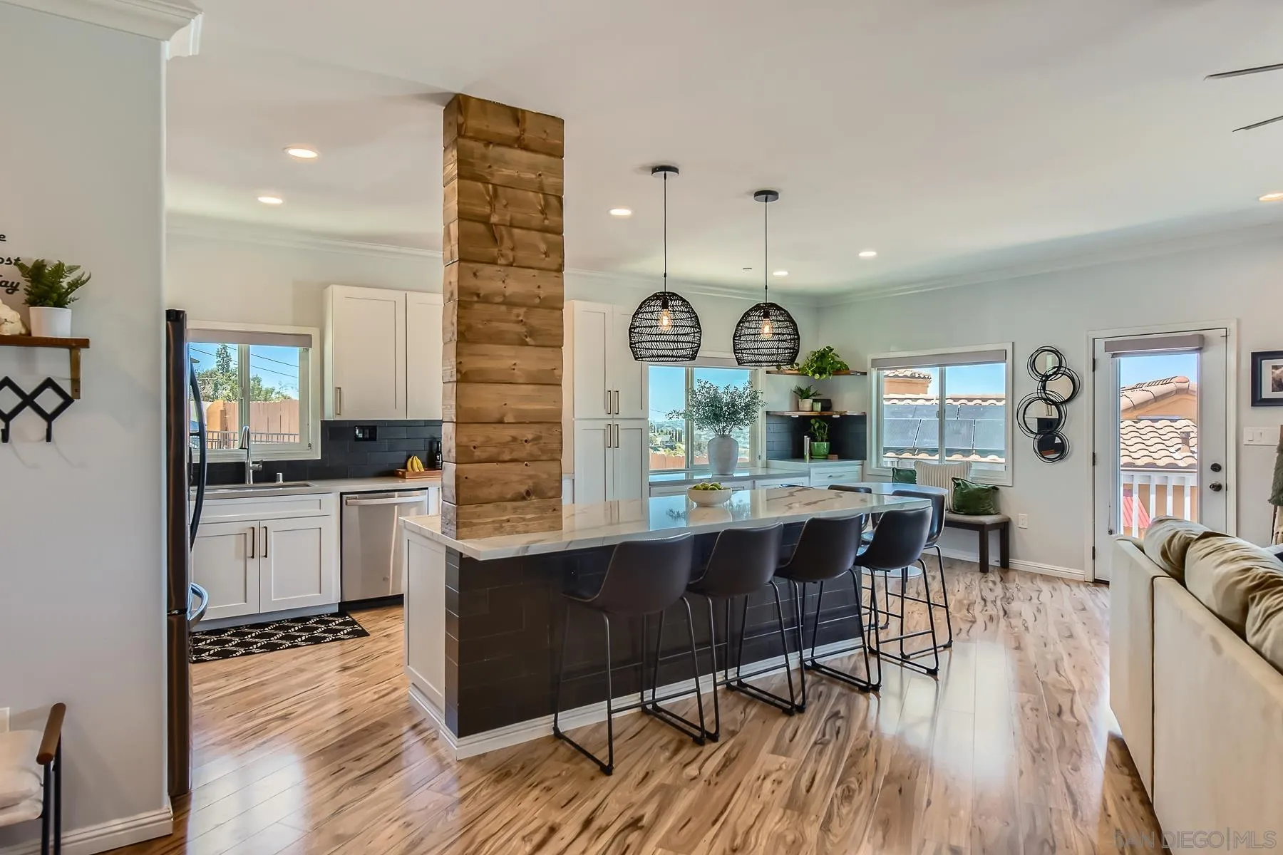 https://cdn.realtyfeed.com/cdn/127/250028907/52705cf8180c3534b1a2b3bc92947cf8.webp