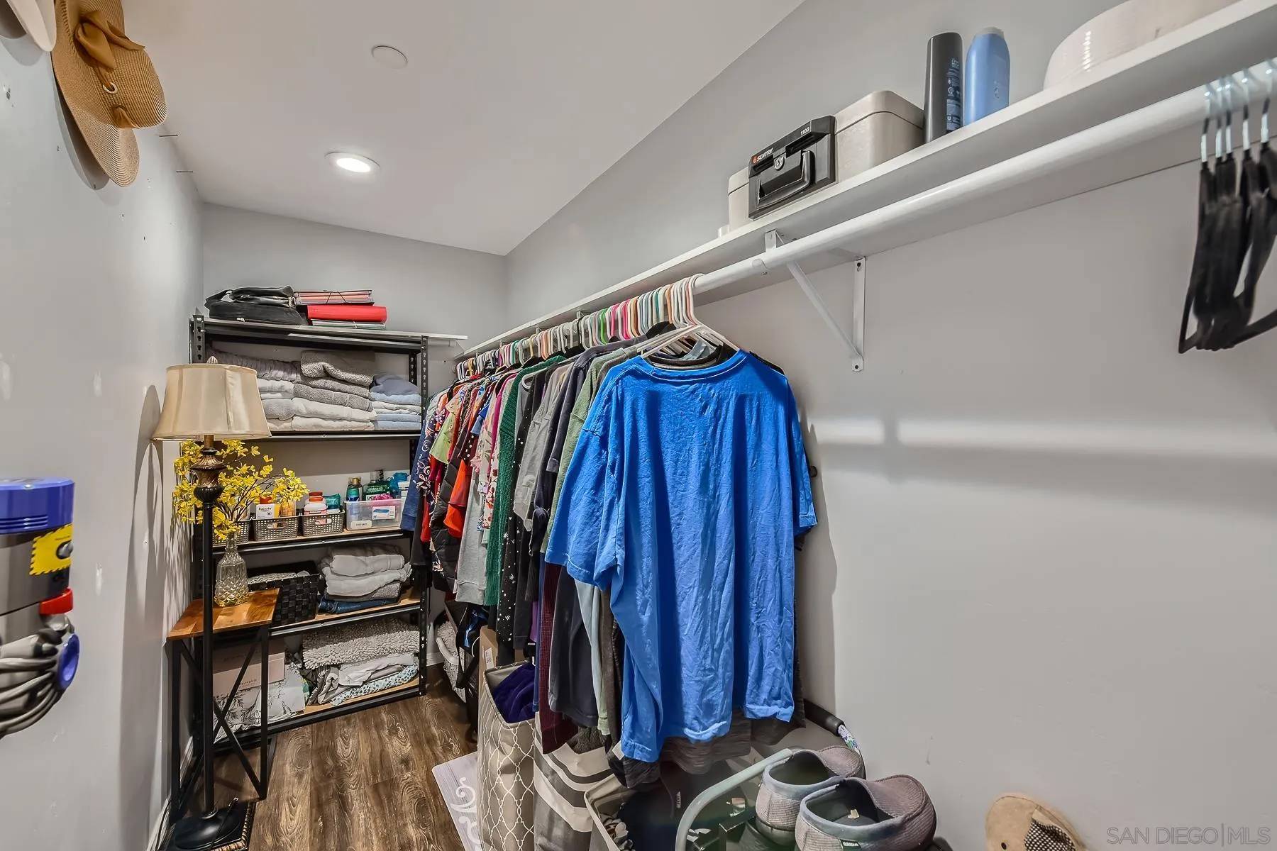 https://cdn.realtyfeed.com/cdn/127/250028907/c0a51aa3353b91f381fdb73eb298f67c.webp