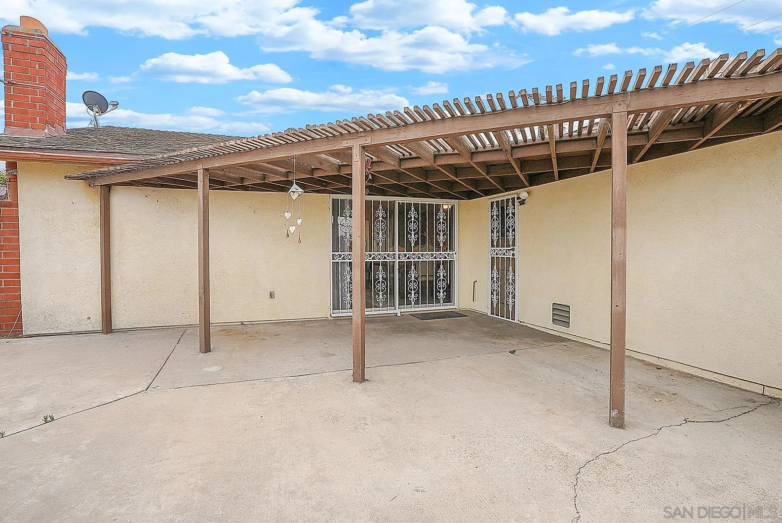 https://cdn.realtyfeed.com/cdn/127/250028929/38e6fe7cce41fa91955d8a8285ed7900.webp
