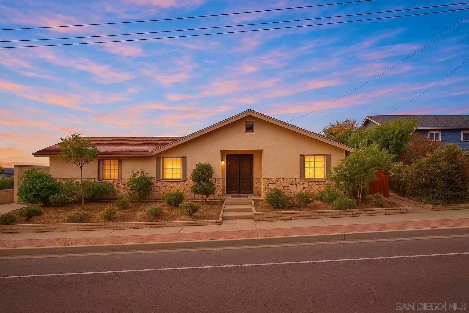 https://cdn.realtyfeed.com/cdn/127/250028929/4bc2fb71fee0caf04f6eb95cf0c1ce34.webp