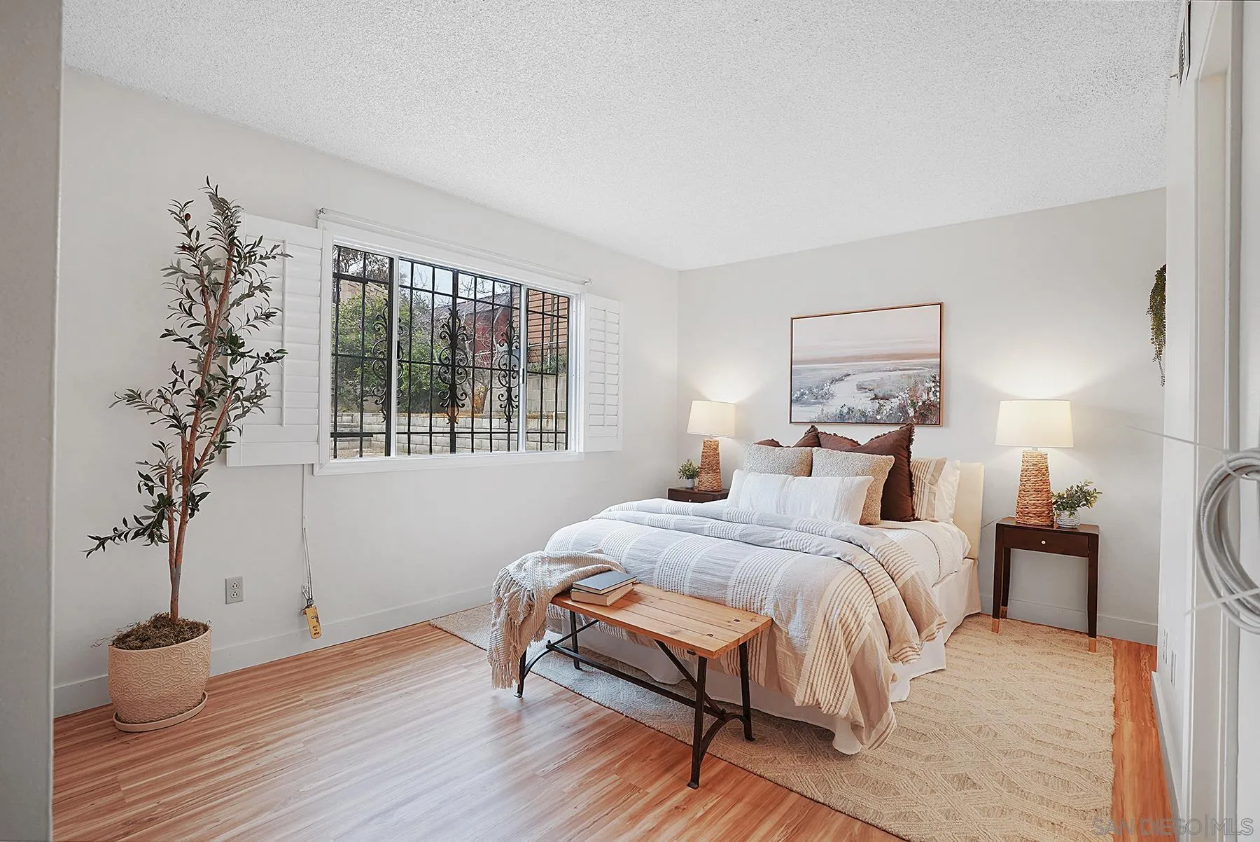 https://cdn.realtyfeed.com/cdn/127/250028929/88f395dd6324f4a221d59ec2e3767710.webp