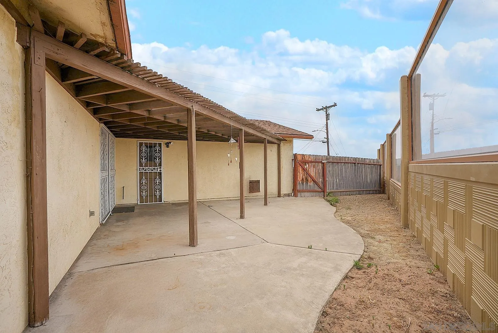 https://cdn.realtyfeed.com/cdn/127/250028929/c1d8d2677f80564d6075a84da1f1877d.webp