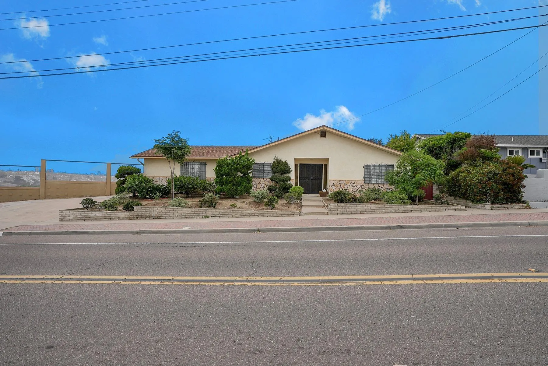 https://cdn.realtyfeed.com/cdn/127/250028929/d6e5c670a6f0eafe827268aebf056daf.webp