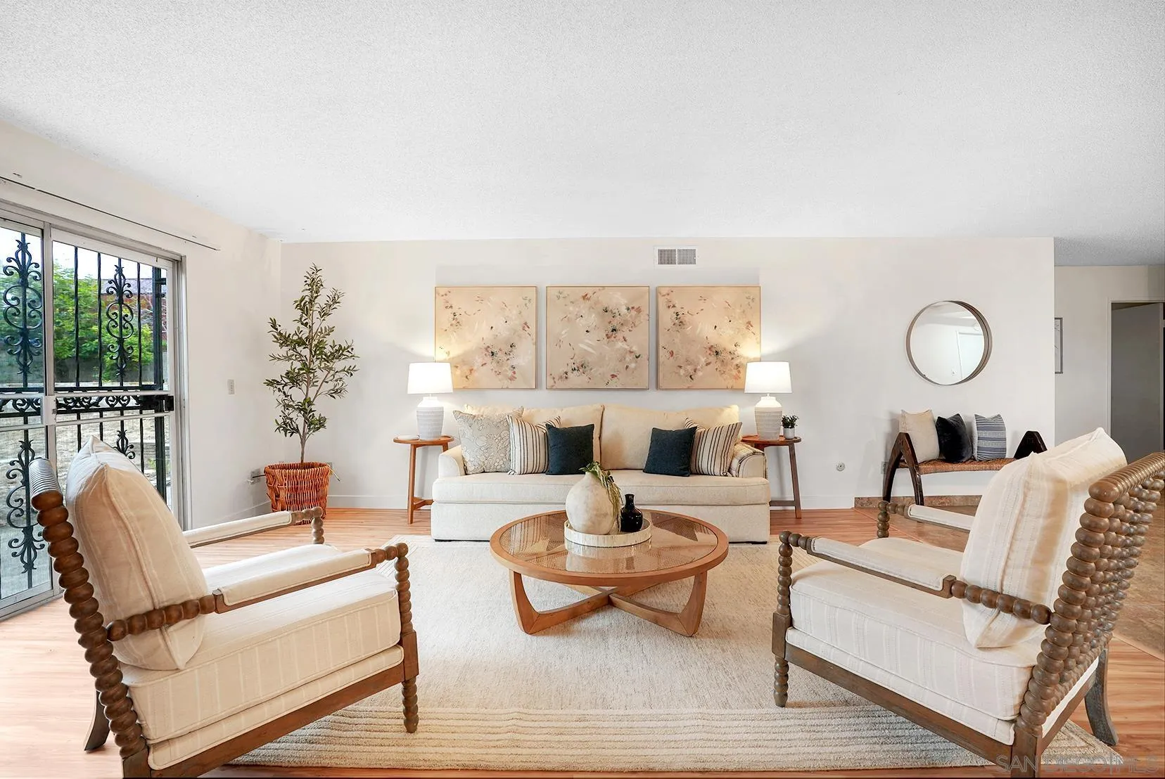 https://cdn.realtyfeed.com/cdn/127/250028929/e0b61603a84f85c6efeb64fb1b8a1645.webp