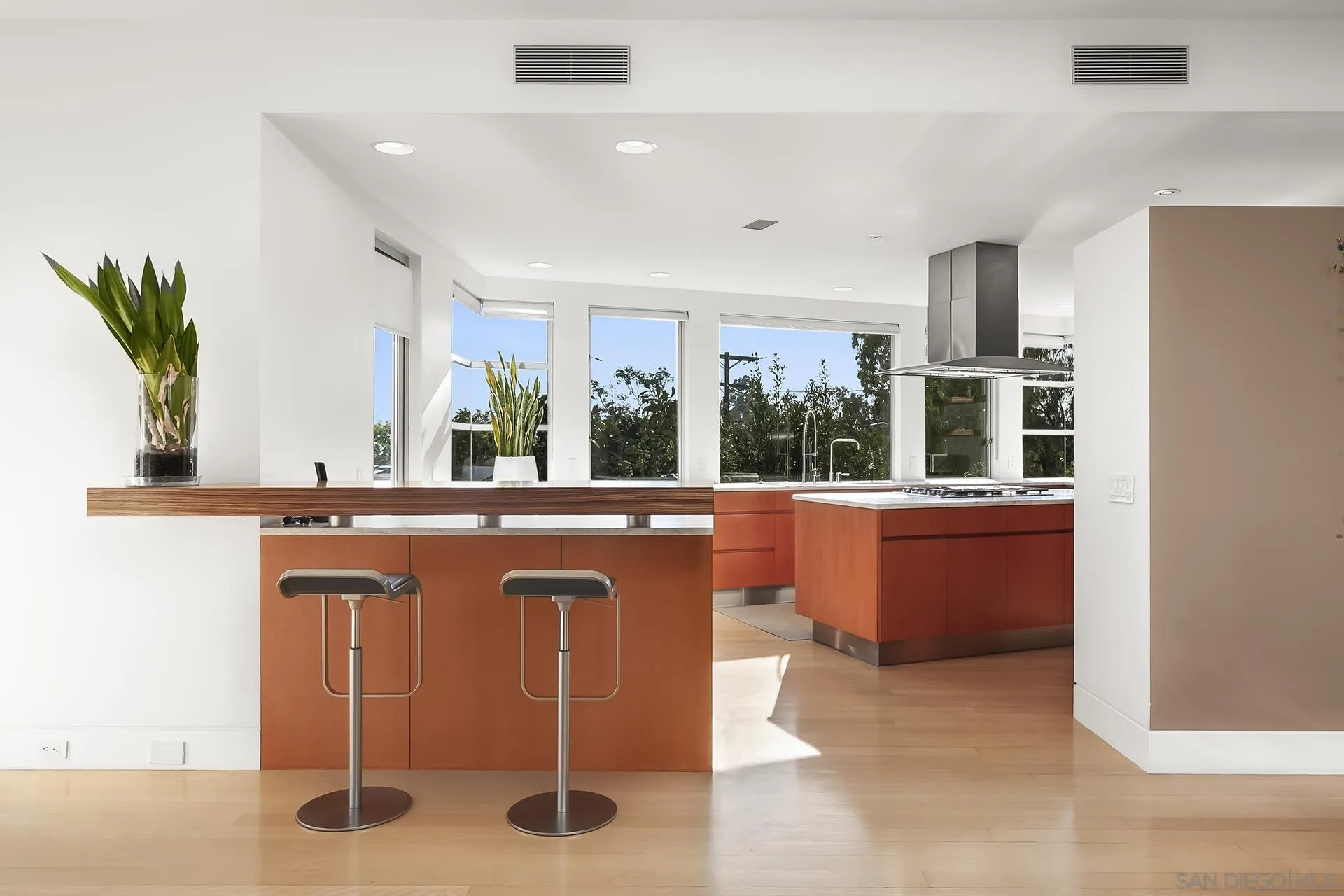 https://cdn.realtyfeed.com/cdn/127/250028934/09c8cccd4566d5dbd85fd47a379bda60.webp