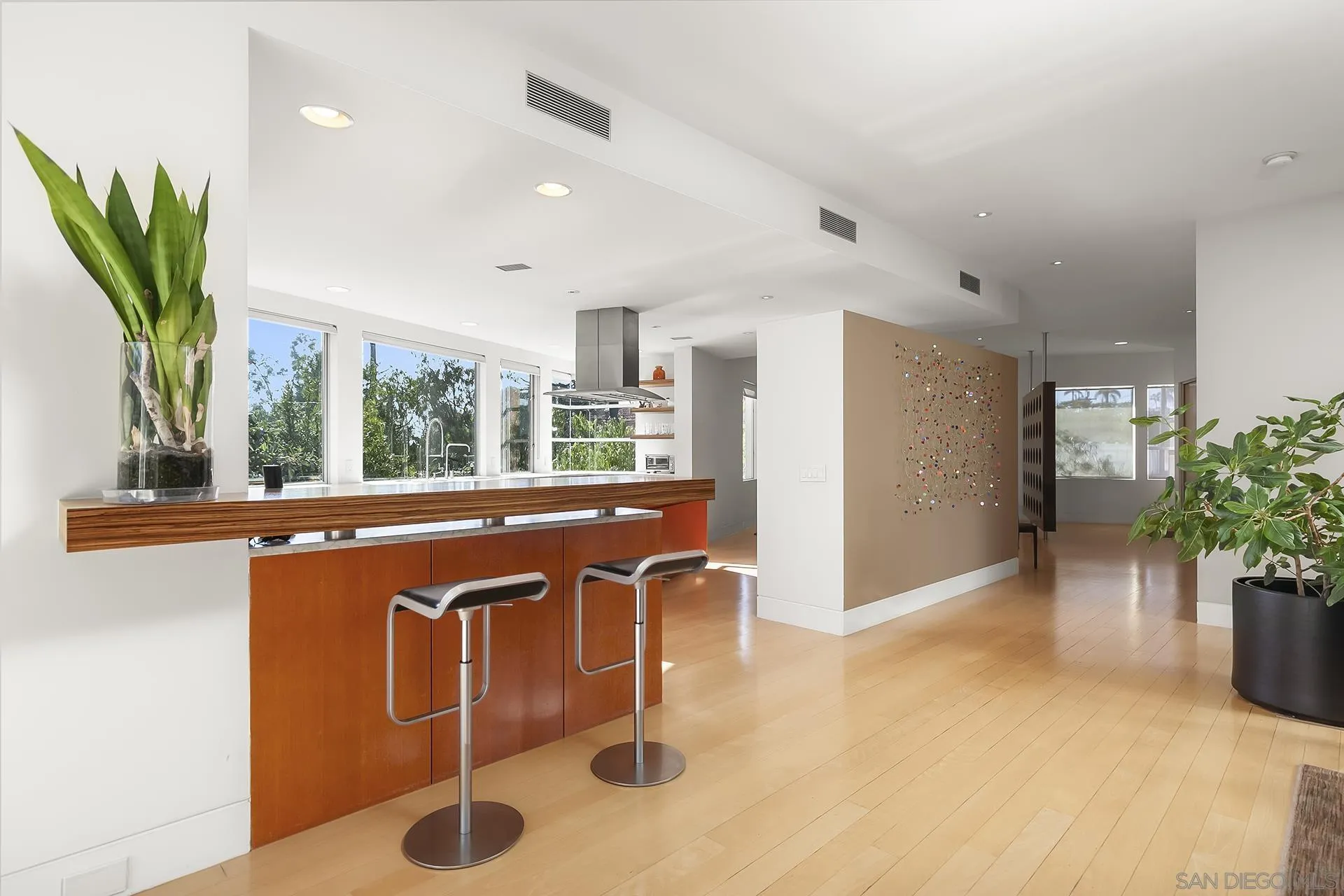 https://cdn.realtyfeed.com/cdn/127/250028934/2ffd84938133bd3eb91f49926f443b0b.webp