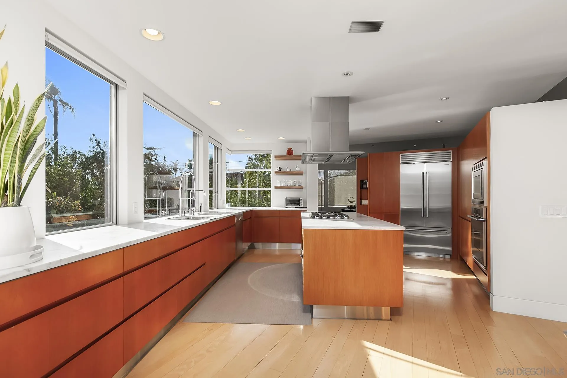 https://cdn.realtyfeed.com/cdn/127/250028934/3fc5c85931ea405a9f4ec24659a4c6cb.webp