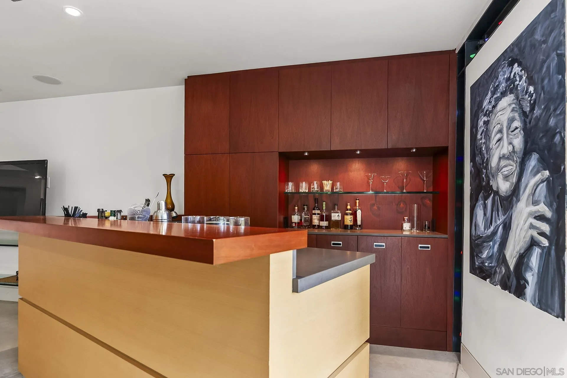 https://cdn.realtyfeed.com/cdn/127/250028934/78ceb210f8cfeb0a2f0a7500e8a38b91.webp