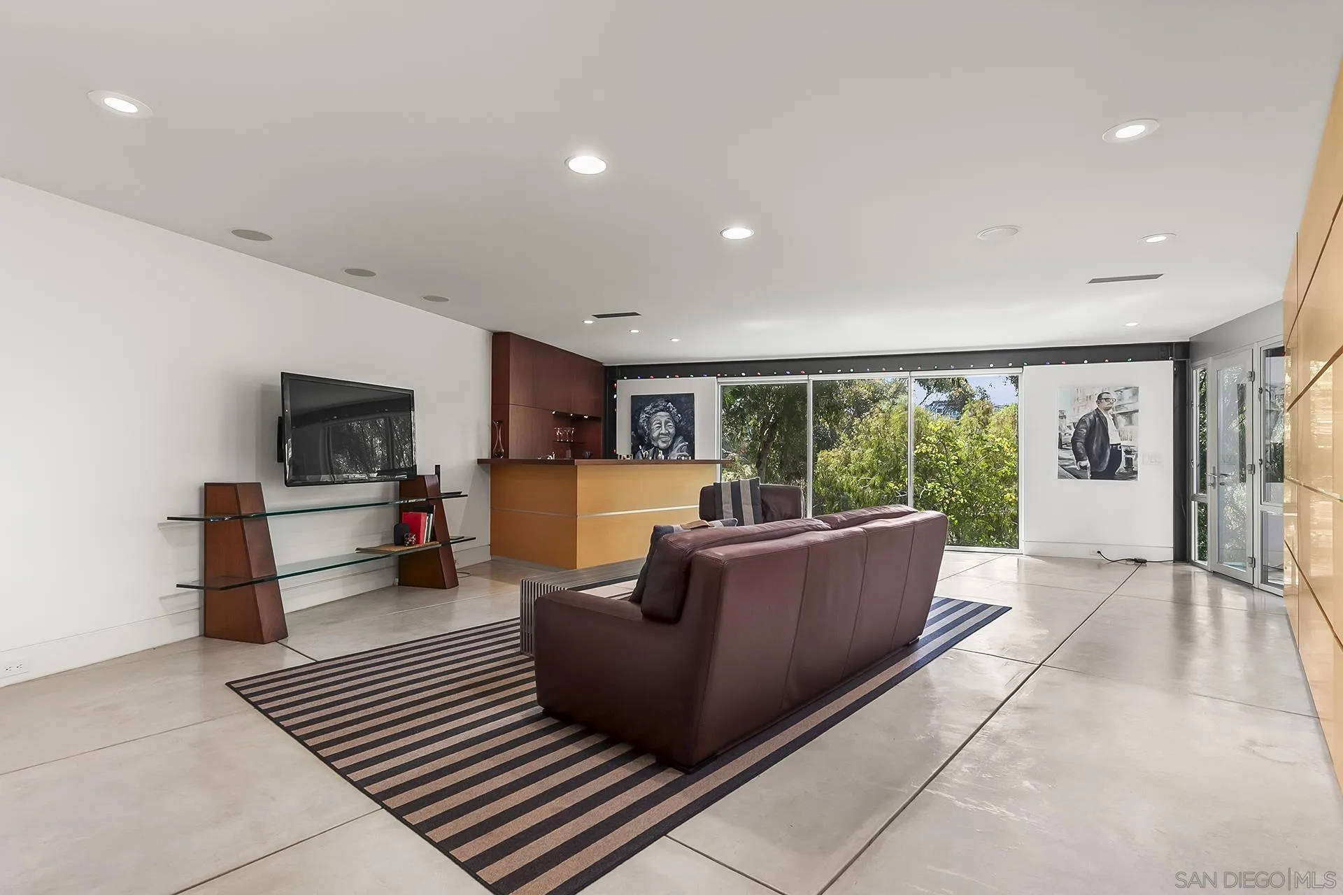 https://cdn.realtyfeed.com/cdn/127/250028934/7c1680ef50acfcc95206479b1e90942e.webp