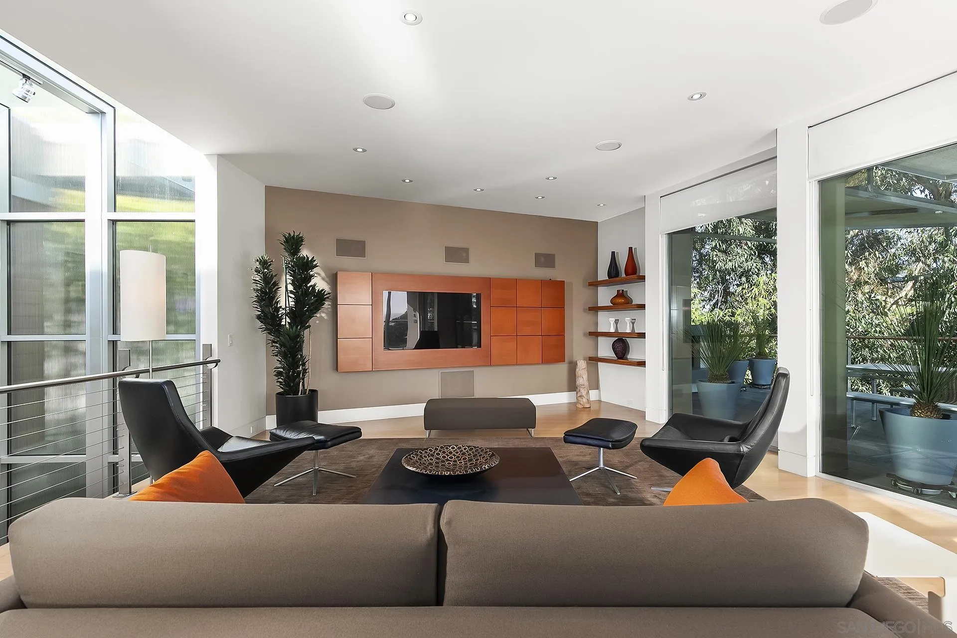 https://cdn.realtyfeed.com/cdn/127/250028934/a5932487c7ab2a492e3f38d4ed95e2b5.webp