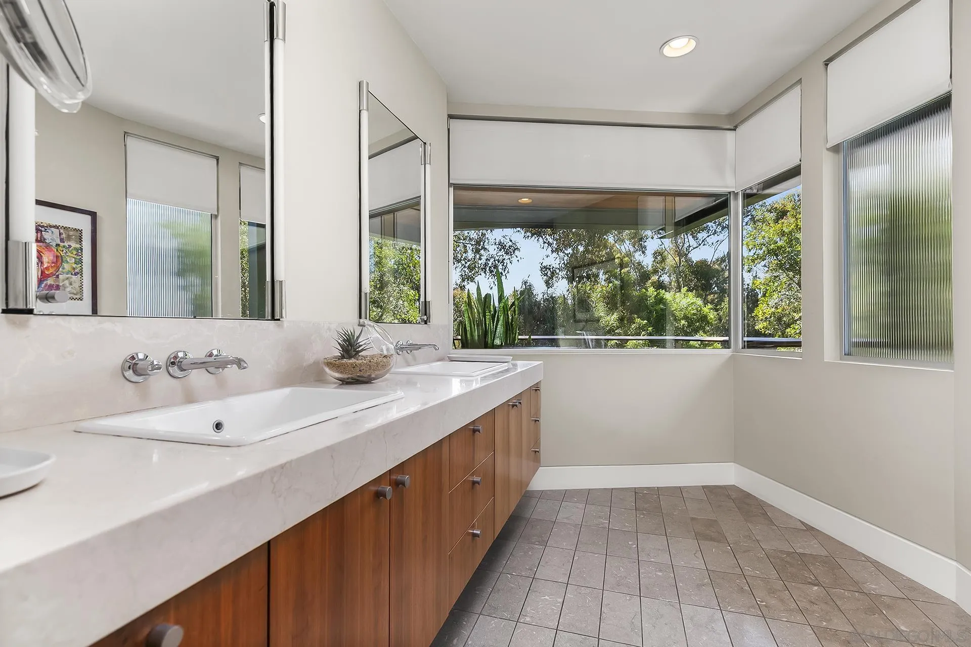 https://cdn.realtyfeed.com/cdn/127/250028934/aa38912d9e81f16e4fe928fbee6a6322.webp