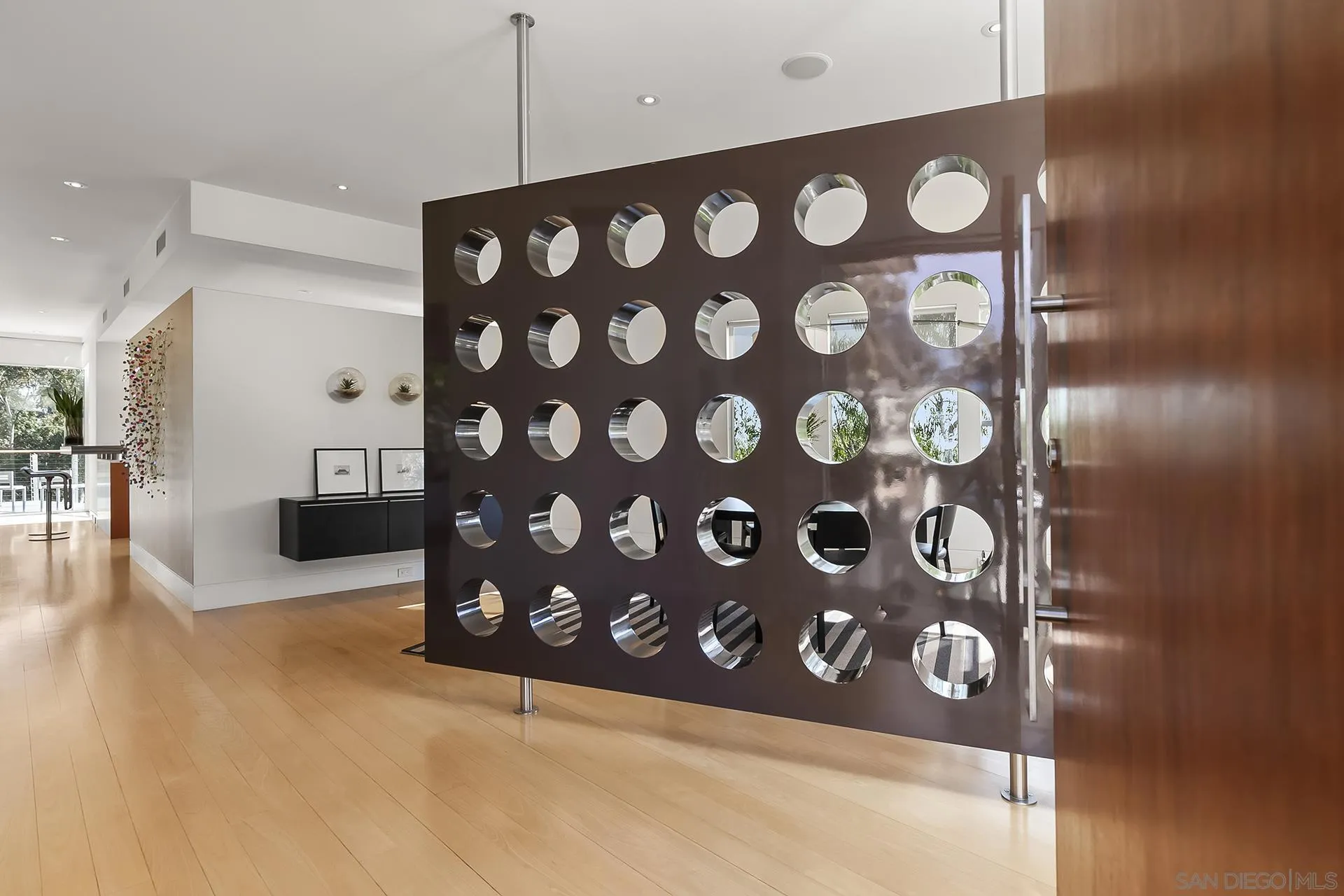 https://cdn.realtyfeed.com/cdn/127/250028934/b7e3d05f0fdc79a1571085f824520bda.webp