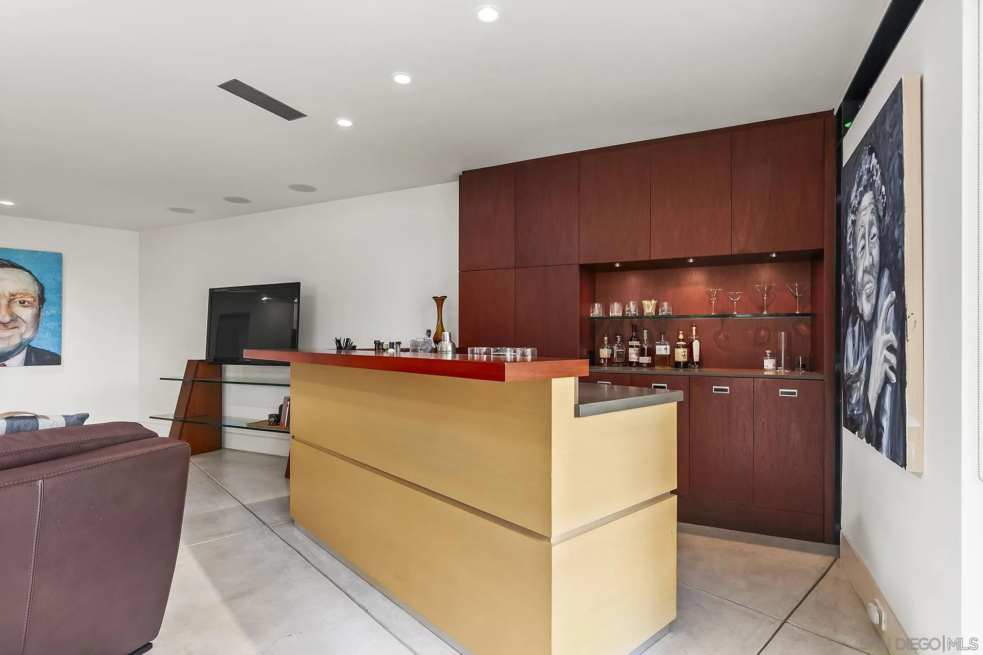 https://cdn.realtyfeed.com/cdn/127/250028934/bd33130038b30d16223df4539a9ad6e7.webp
