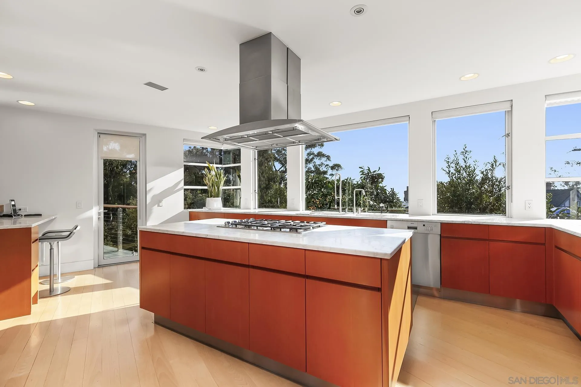 https://cdn.realtyfeed.com/cdn/127/250028934/fd4e00c52d39a0b518ee3974291852ae.webp