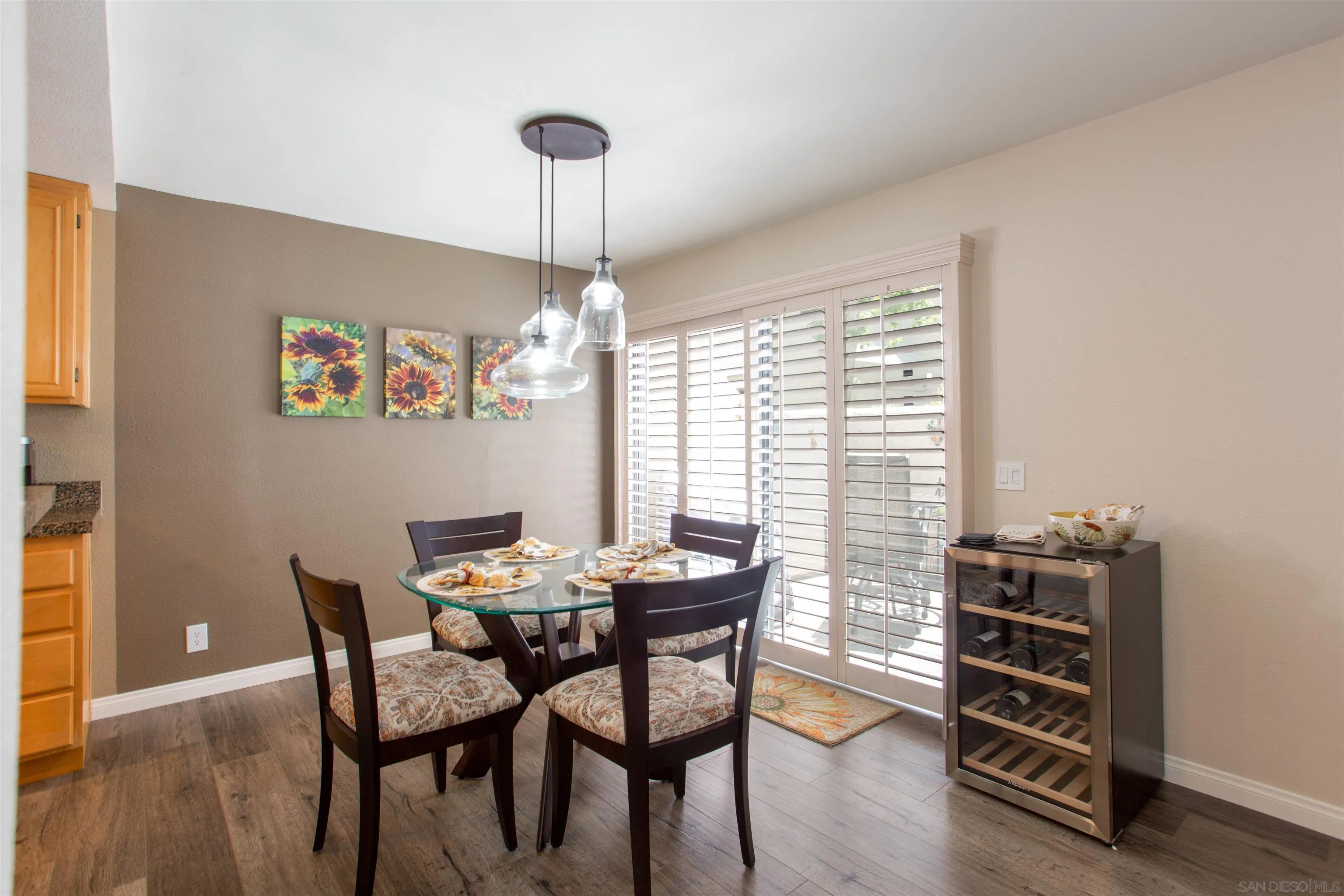 Photo #3: 250028960 Listing 