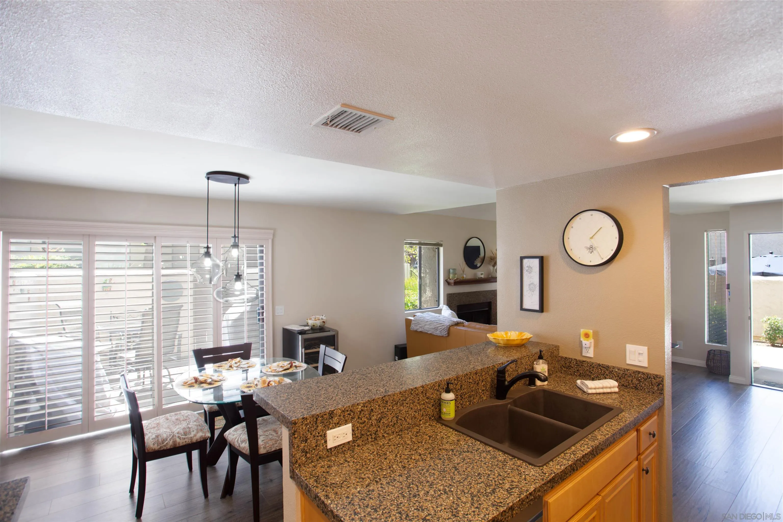 Photo #12: 250028960 Listing: Photo #12