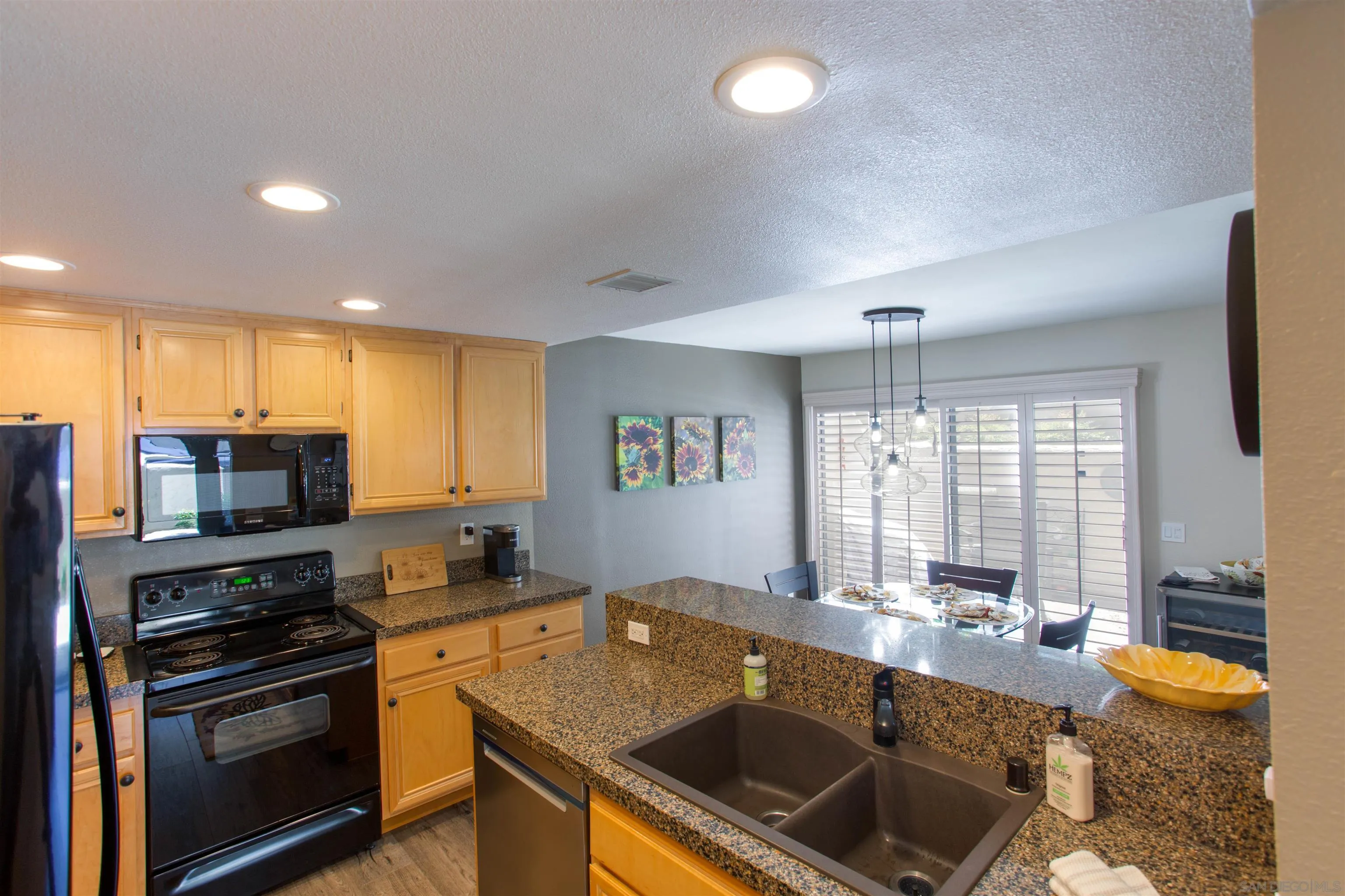 Photo #17: 250028960 Listing: Photo #17