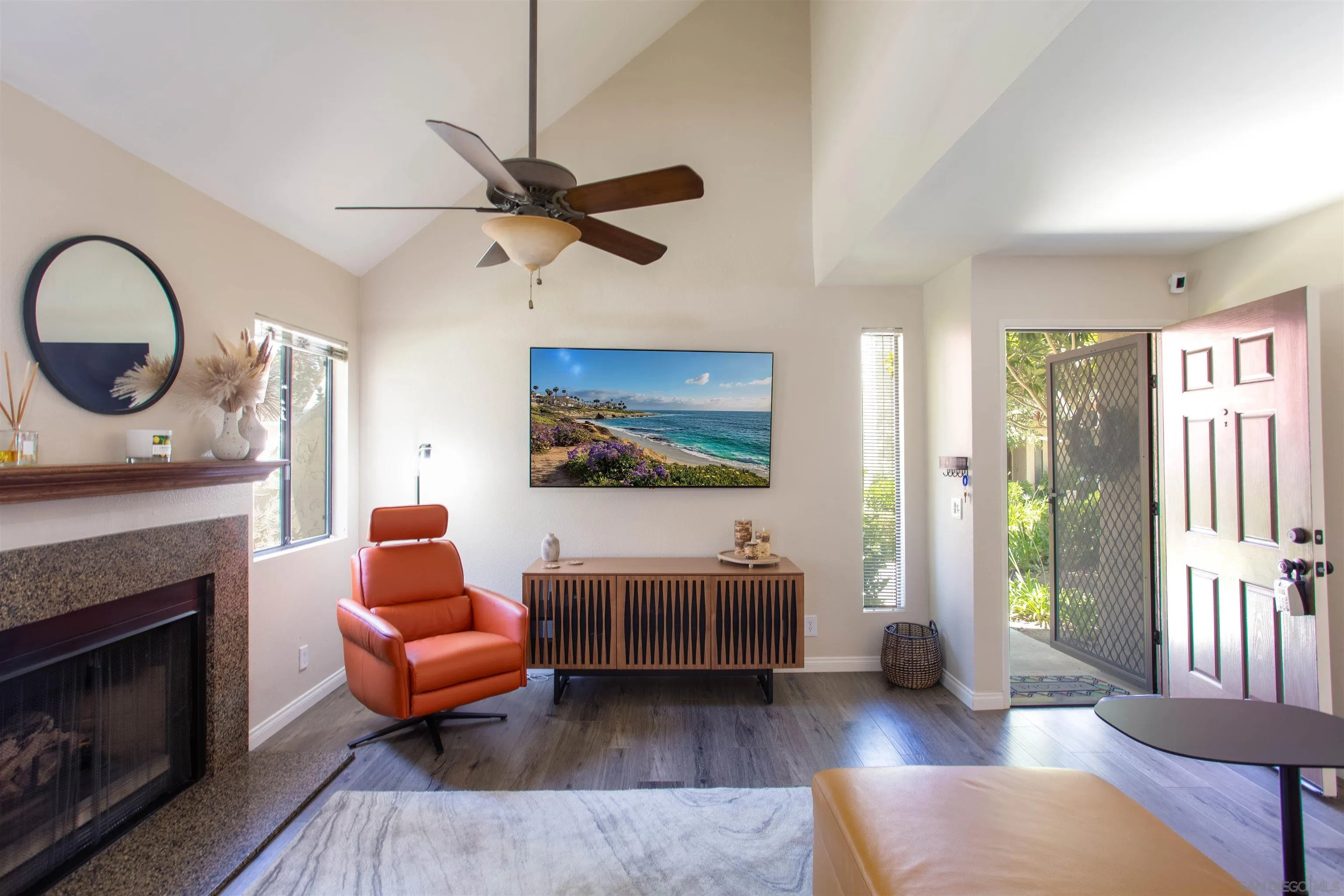 Photo #2: 250028960 Listing 