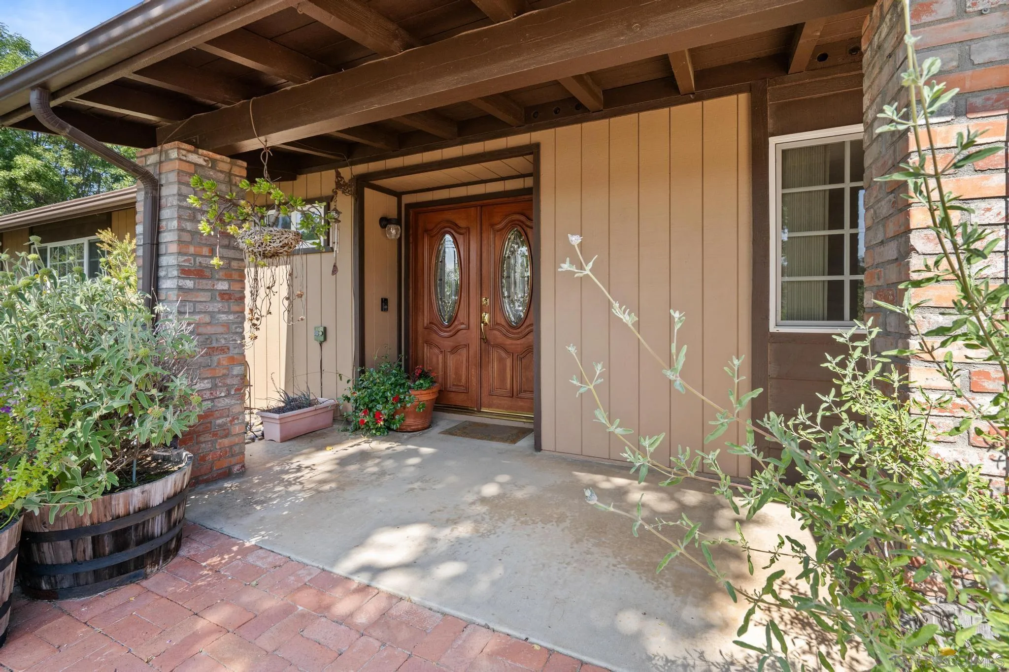 https://cdn.realtyfeed.com/cdn/127/250028982/ac8d6b5665b10b9e1d1b6e5c20f8c835.webp