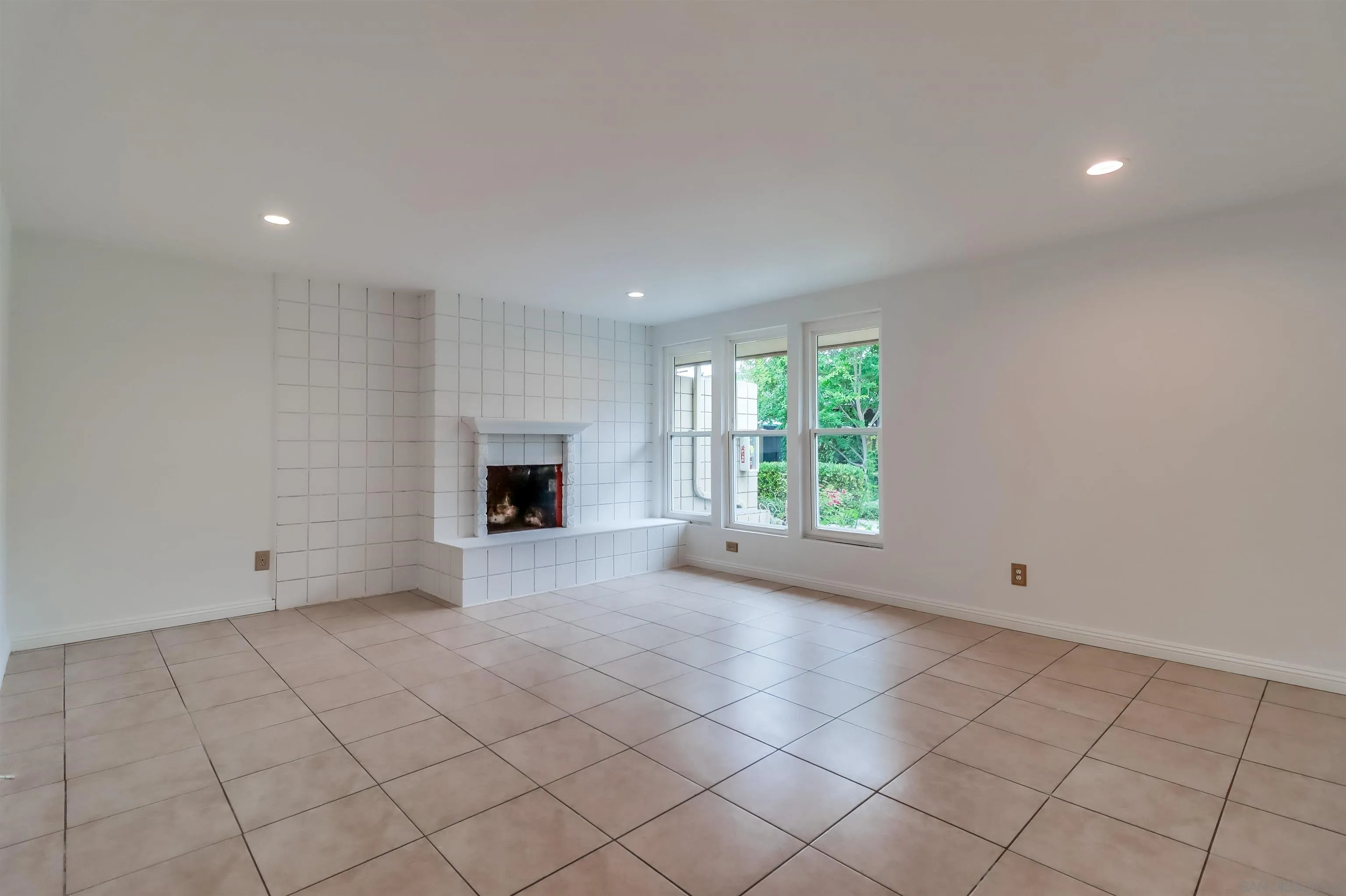 Photo #3: 250028990 Listing 