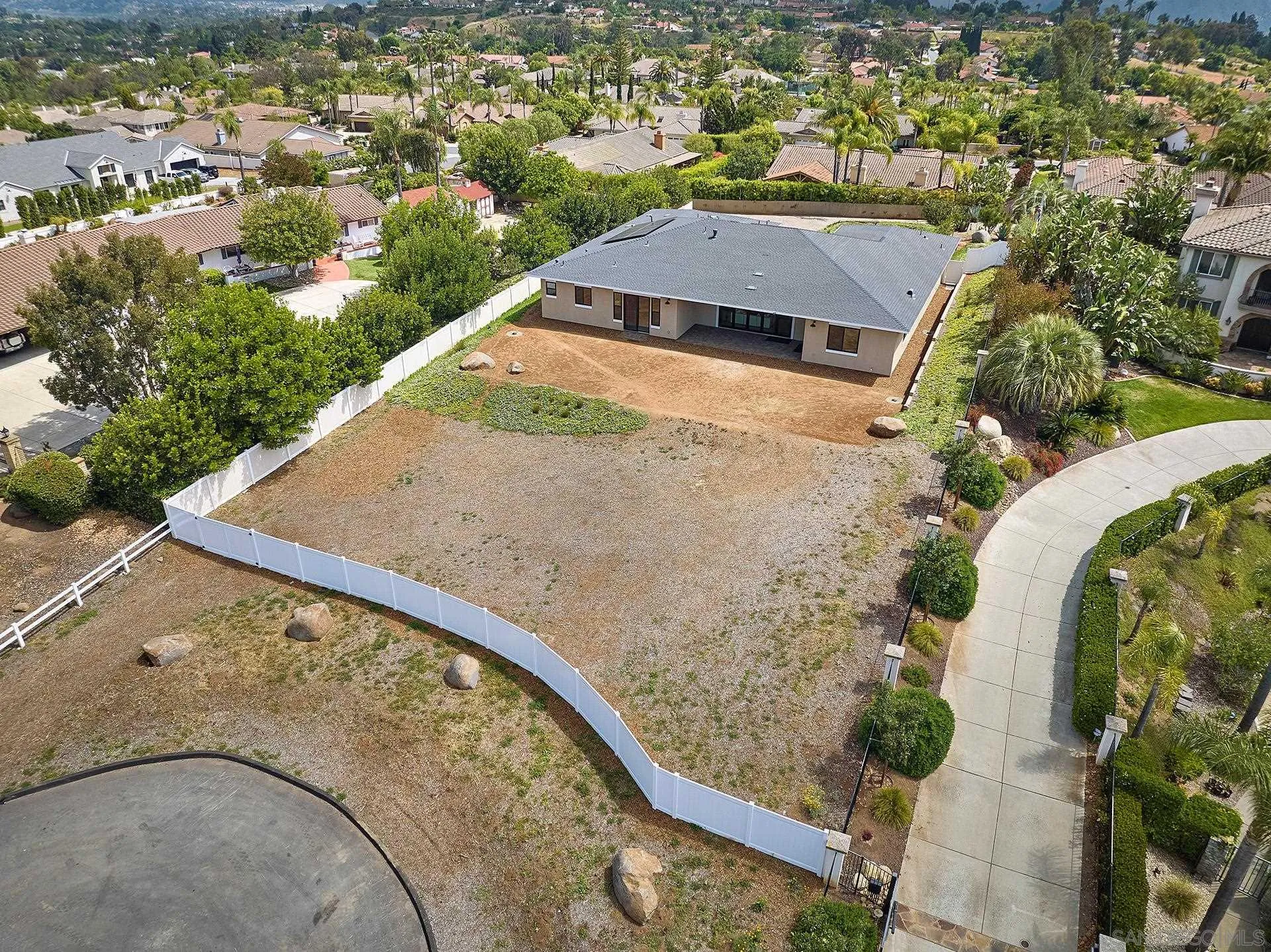 https://cdn.realtyfeed.com/cdn/127/250029016/1e6856ce510651097afbd6676b02ab79.webp