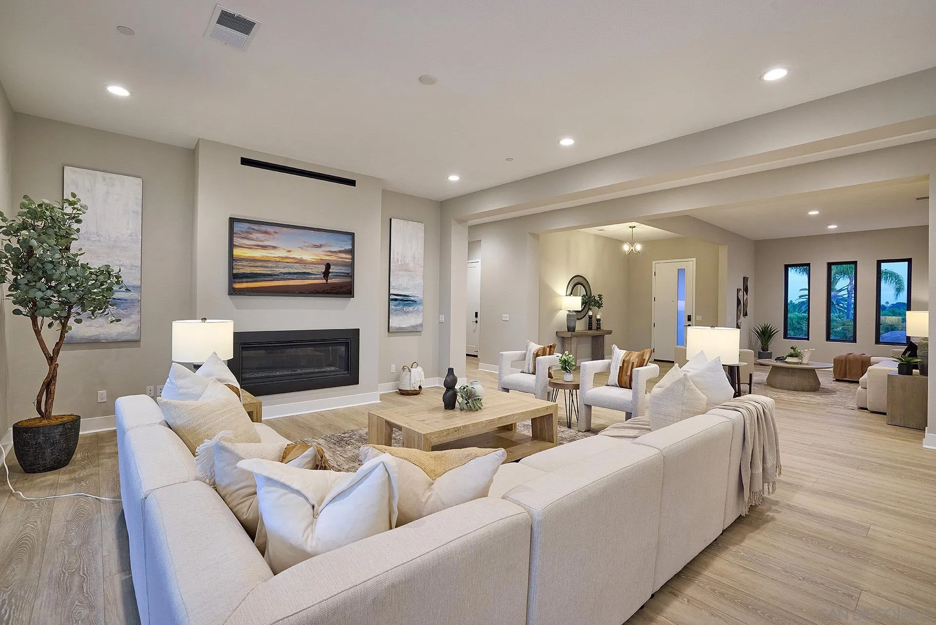 https://cdn.realtyfeed.com/cdn/127/250029016/9597eb06489c6f3113c7f209016cc6b8.webp