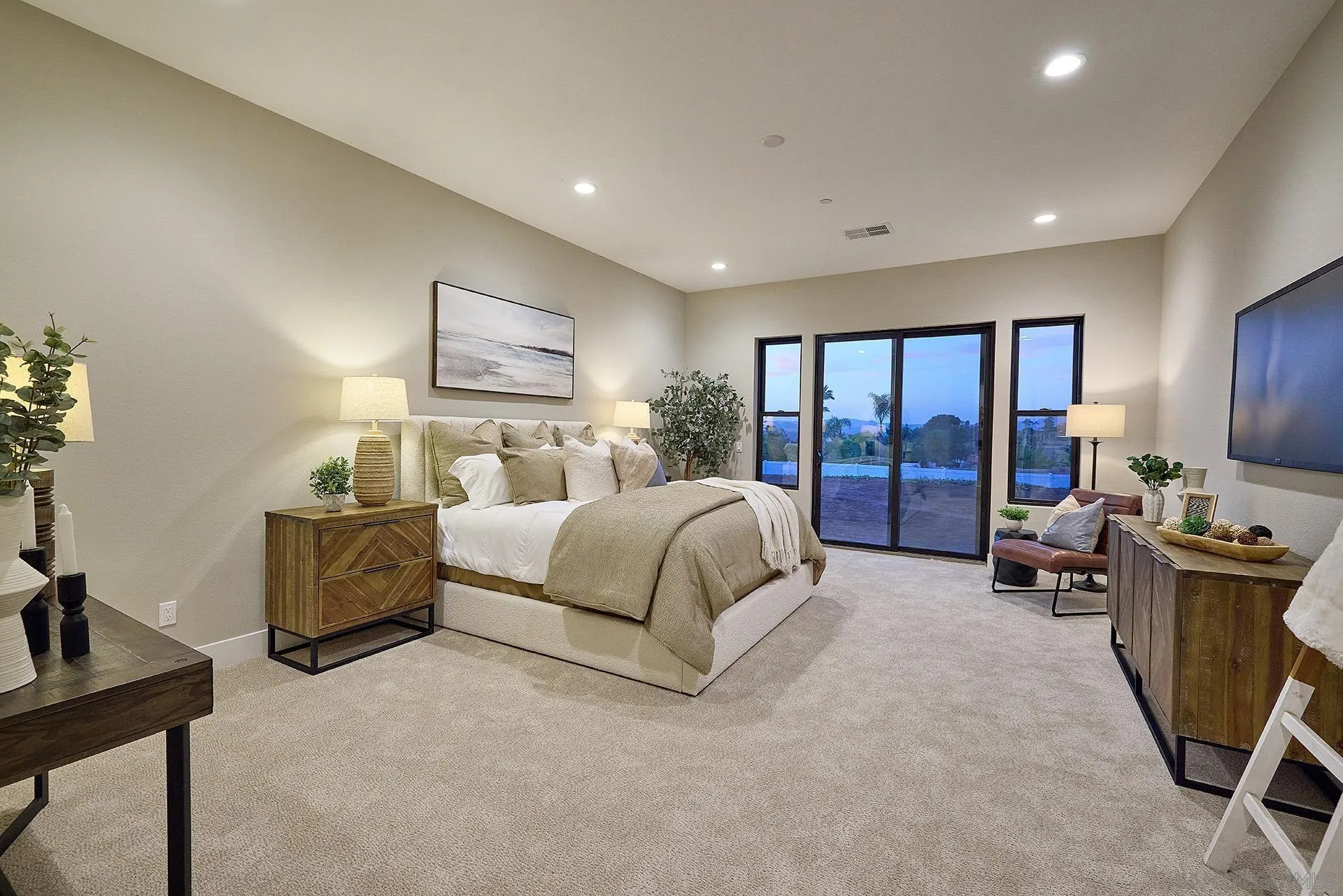 https://cdn.realtyfeed.com/cdn/127/250029016/dc43639c43ed4a4043a950774e75d802.webp