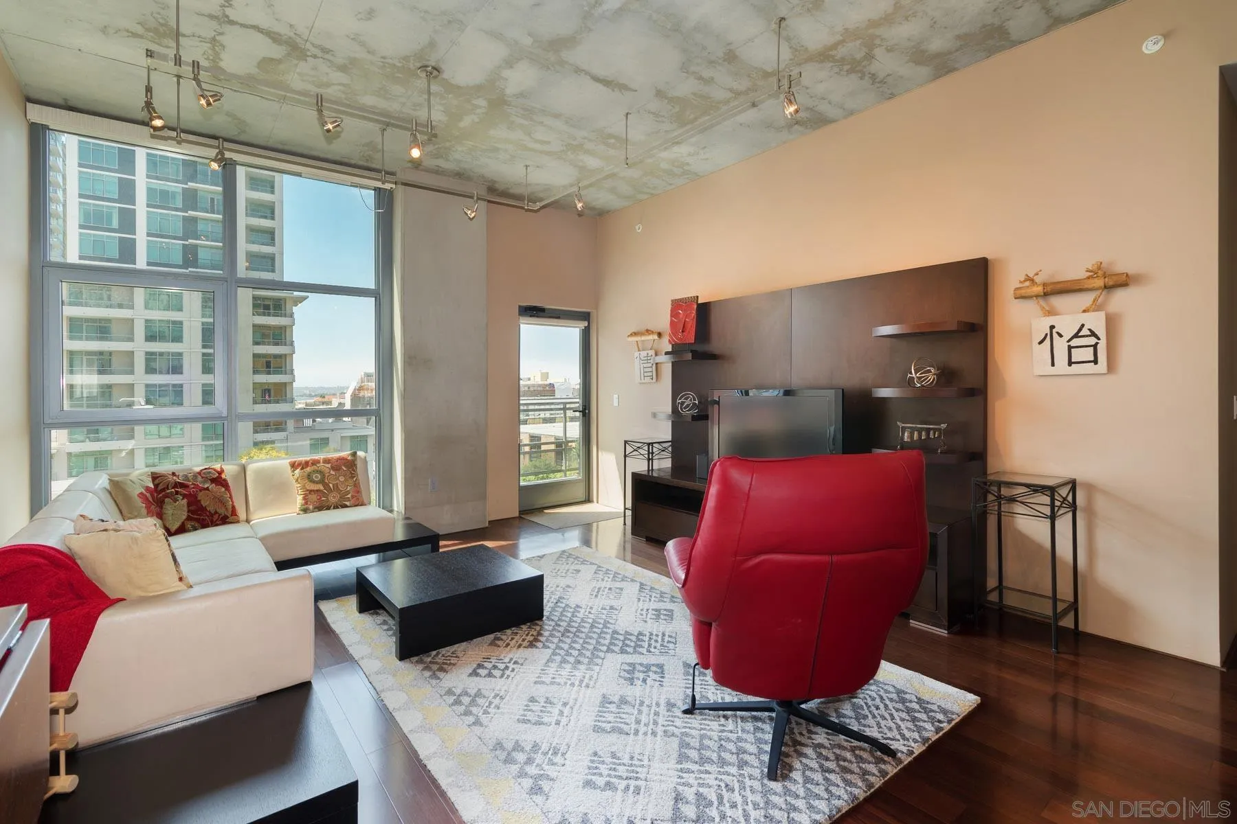 Photo #2: 250029078 Listing 