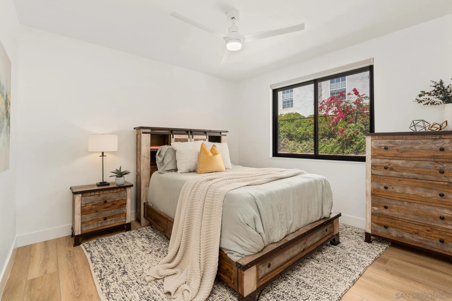 https://cdn.realtyfeed.com/cdn/127/250029080/0532c1cedbe2b72f7c1a59d3d4bf7cfe.webp