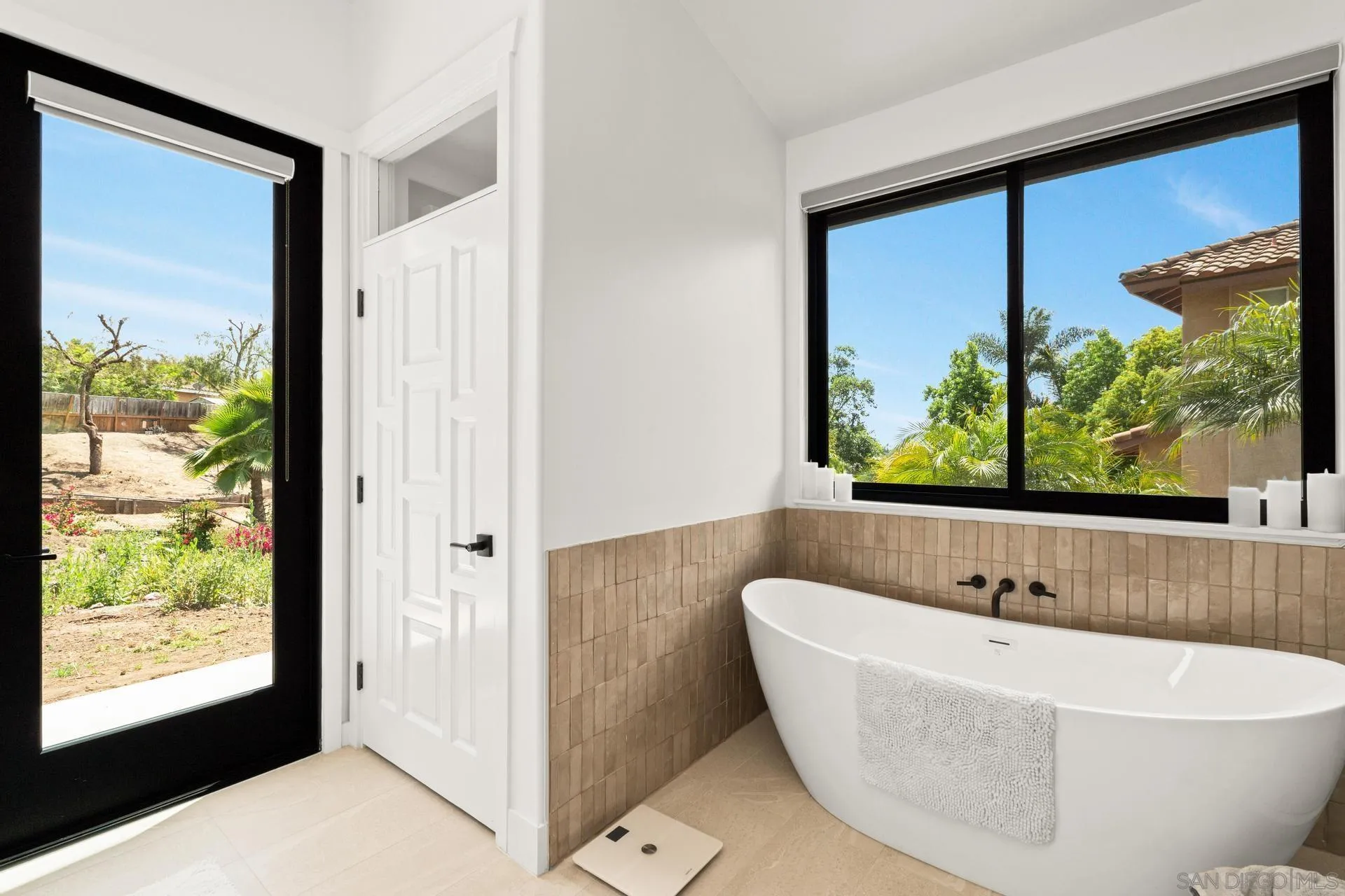 https://cdn.realtyfeed.com/cdn/127/250029080/06ca7961aa105e3c51b1bfe1c66e6456.webp