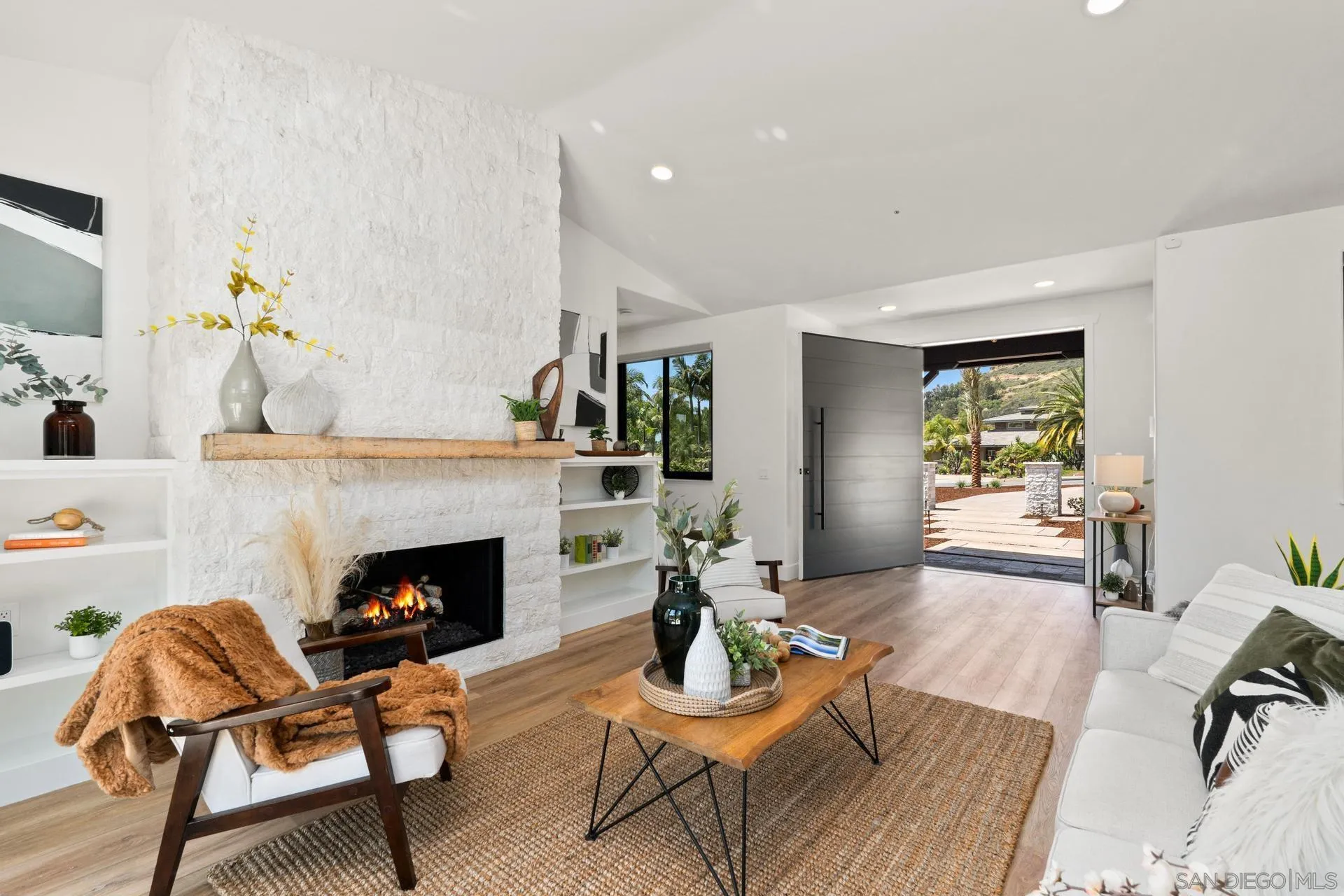 https://cdn.realtyfeed.com/cdn/127/250029080/146e8f921dd3d0f982187cb944e435df.webp