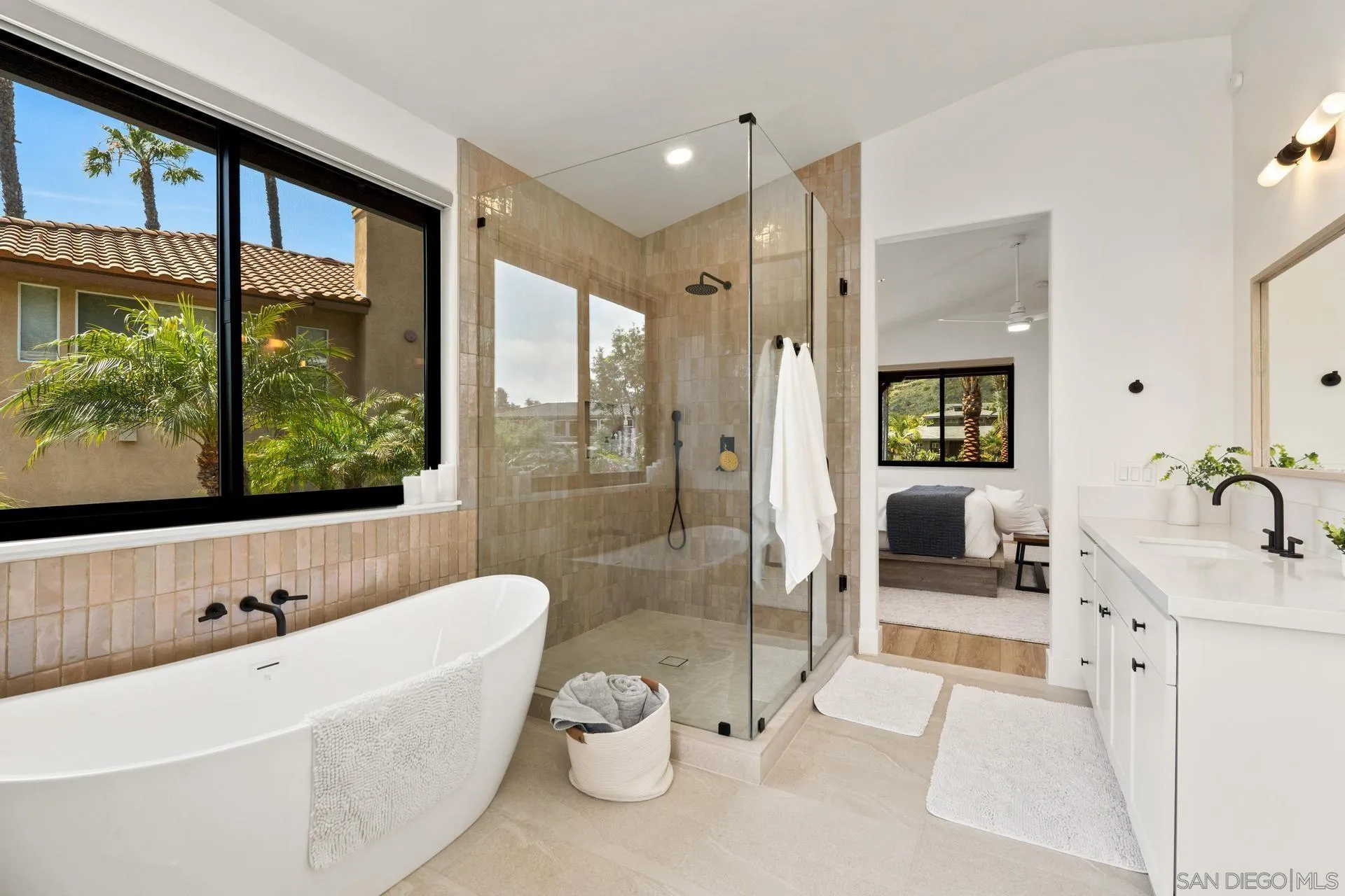 https://cdn.realtyfeed.com/cdn/127/250029080/36f59b10176d41627b99c8185051033e.webp