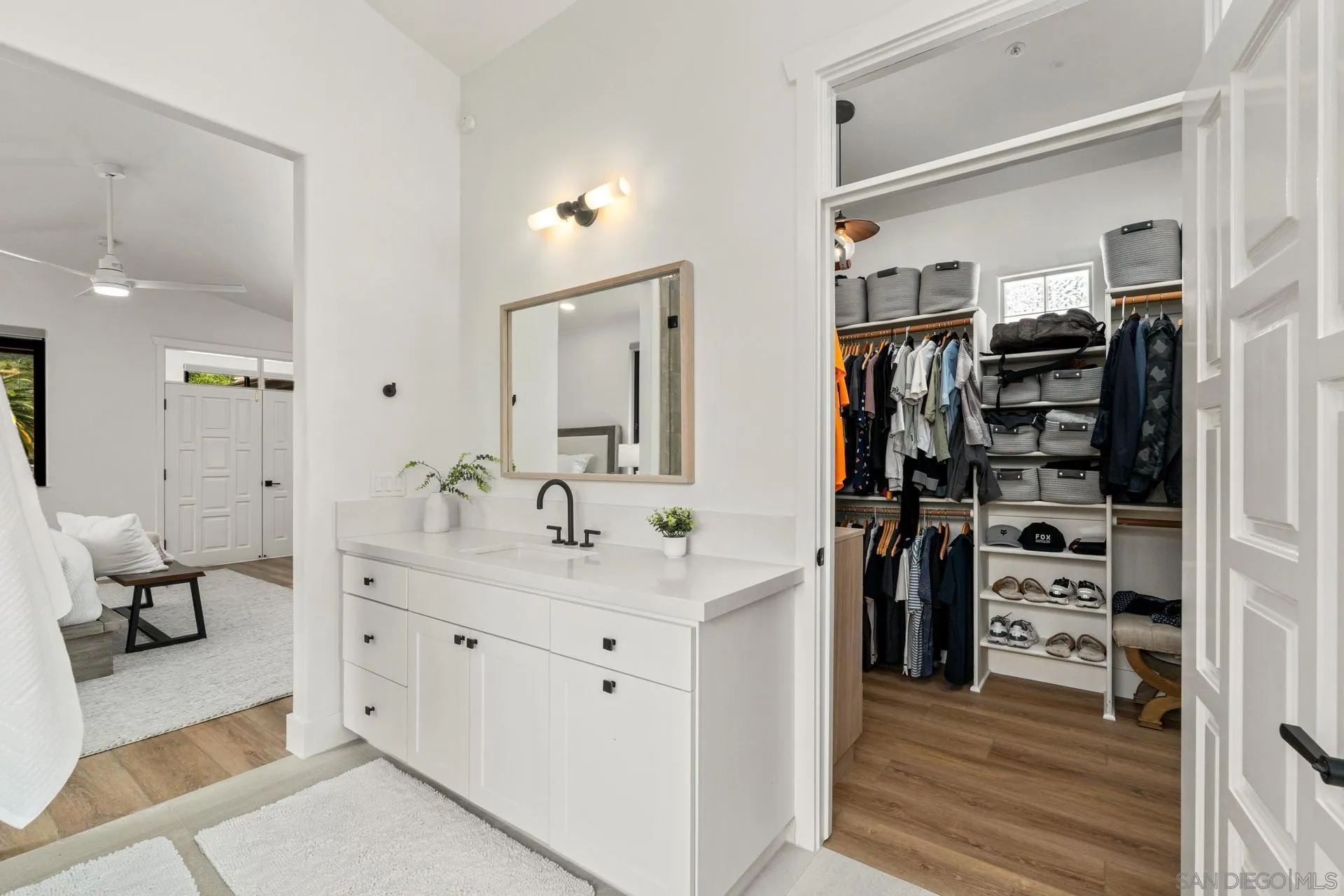 https://cdn.realtyfeed.com/cdn/127/250029080/901b688e0ea7801790783e36da2ce1d8.webp