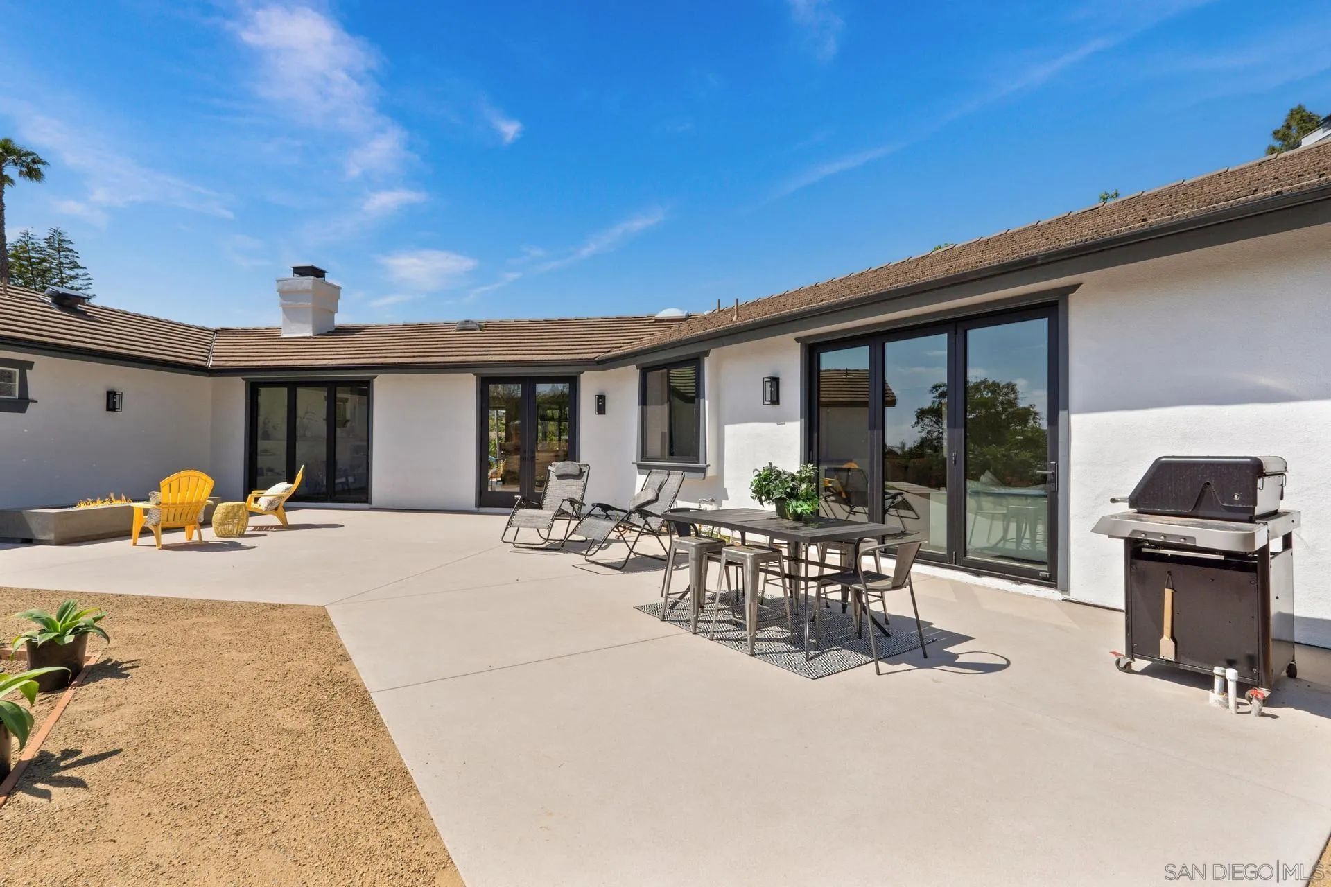 https://cdn.realtyfeed.com/cdn/127/250029080/ab54d8858903ba106c98ae25a66af4f6.webp