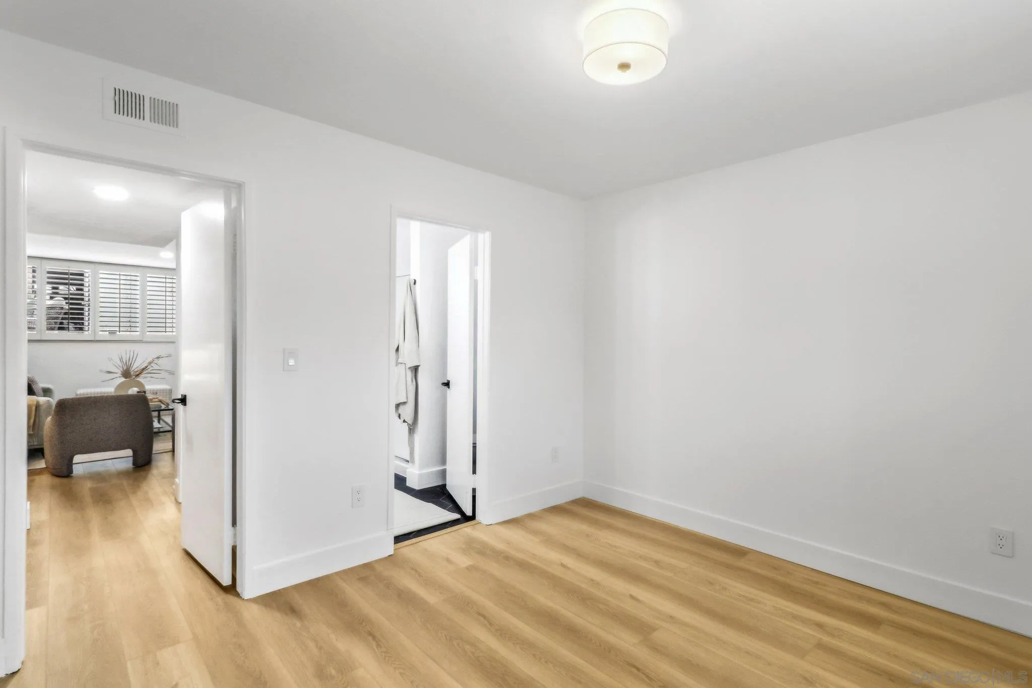 Photo #27: 250029083 Listing: Photo #27