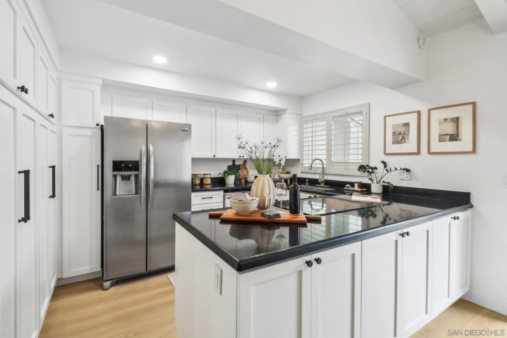Photo #2: 250029083 Listing 
