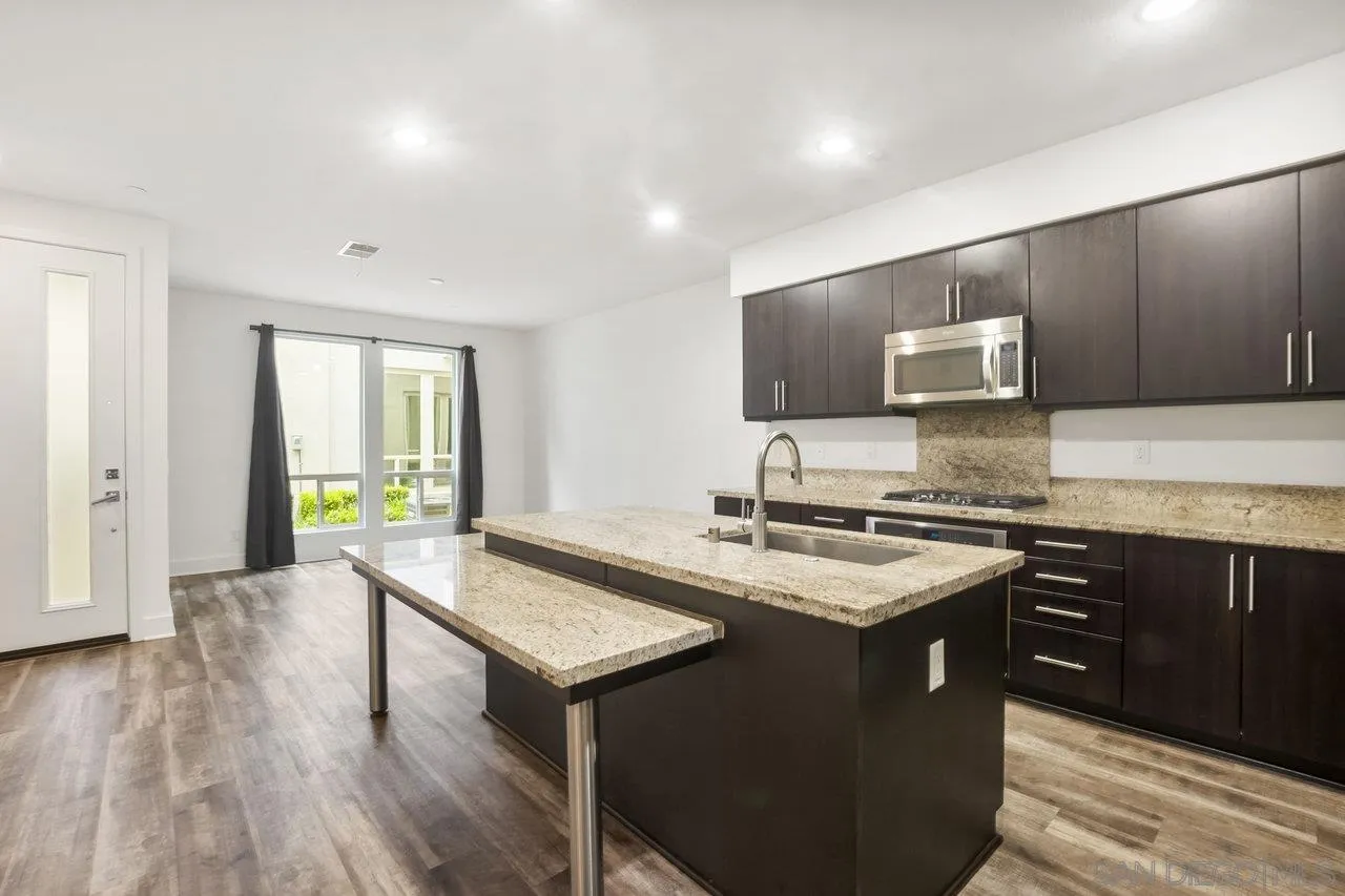 Photo #2: 250029086 Listing 