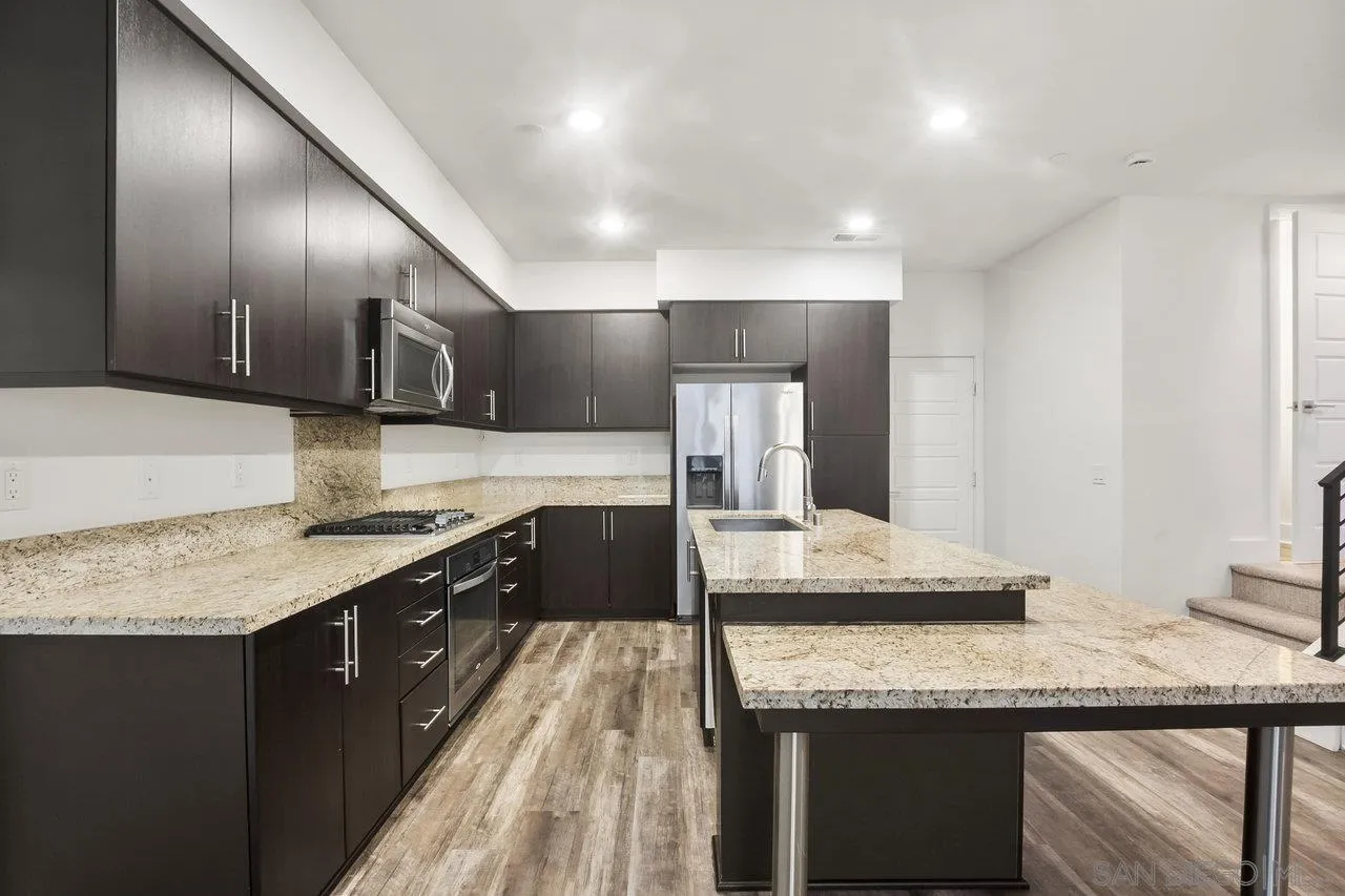 Photo #6: 250029086 Listing 