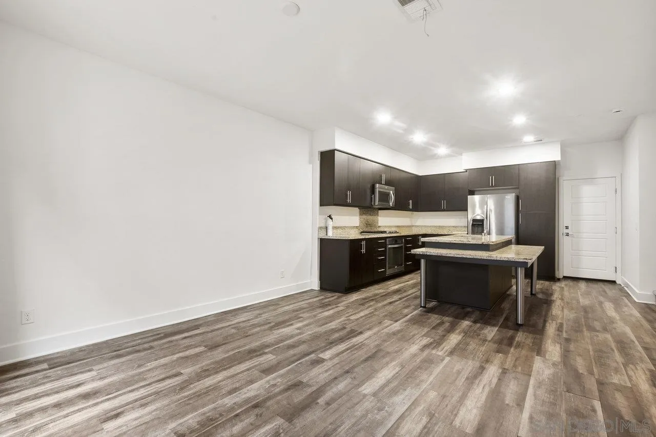 Photo #4: 250029086 Listing 