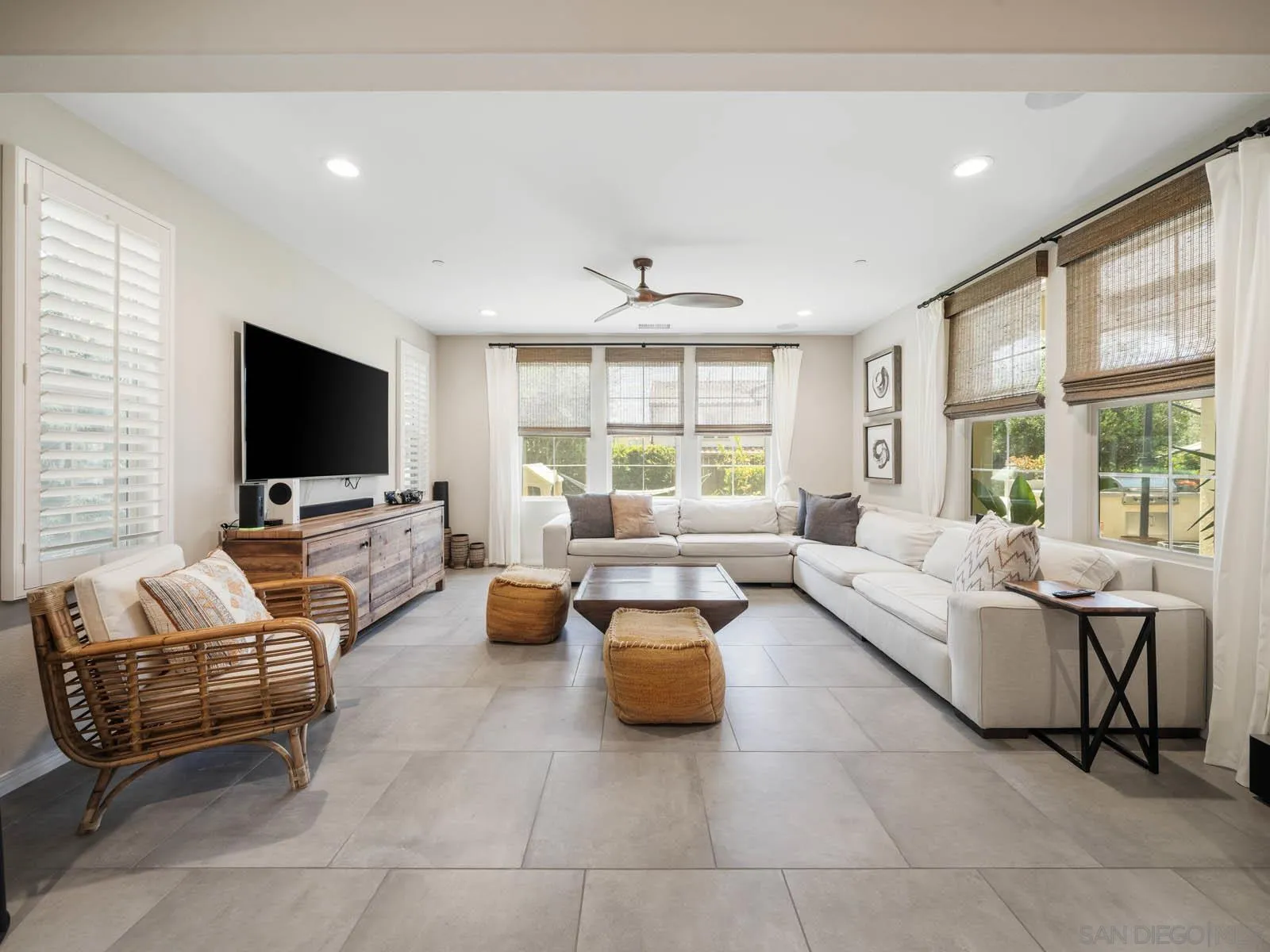 https://cdn.realtyfeed.com/cdn/127/250029143/1251b5559ae8259e2f4428b889619839.webp