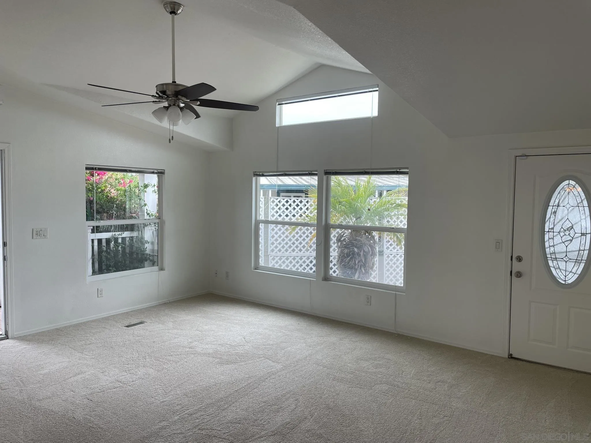 https://cdn.realtyfeed.com/cdn/127/250029192/82810e74701de583db067cbce9c67c13.webp