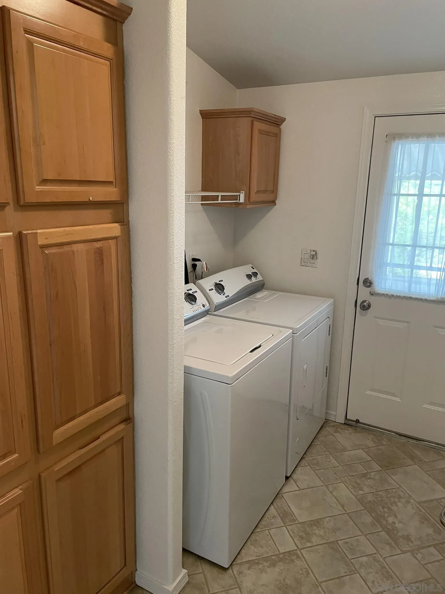 https://cdn.realtyfeed.com/cdn/127/250029192/8917a196994fa6160ea66deeb73ea42c.webp